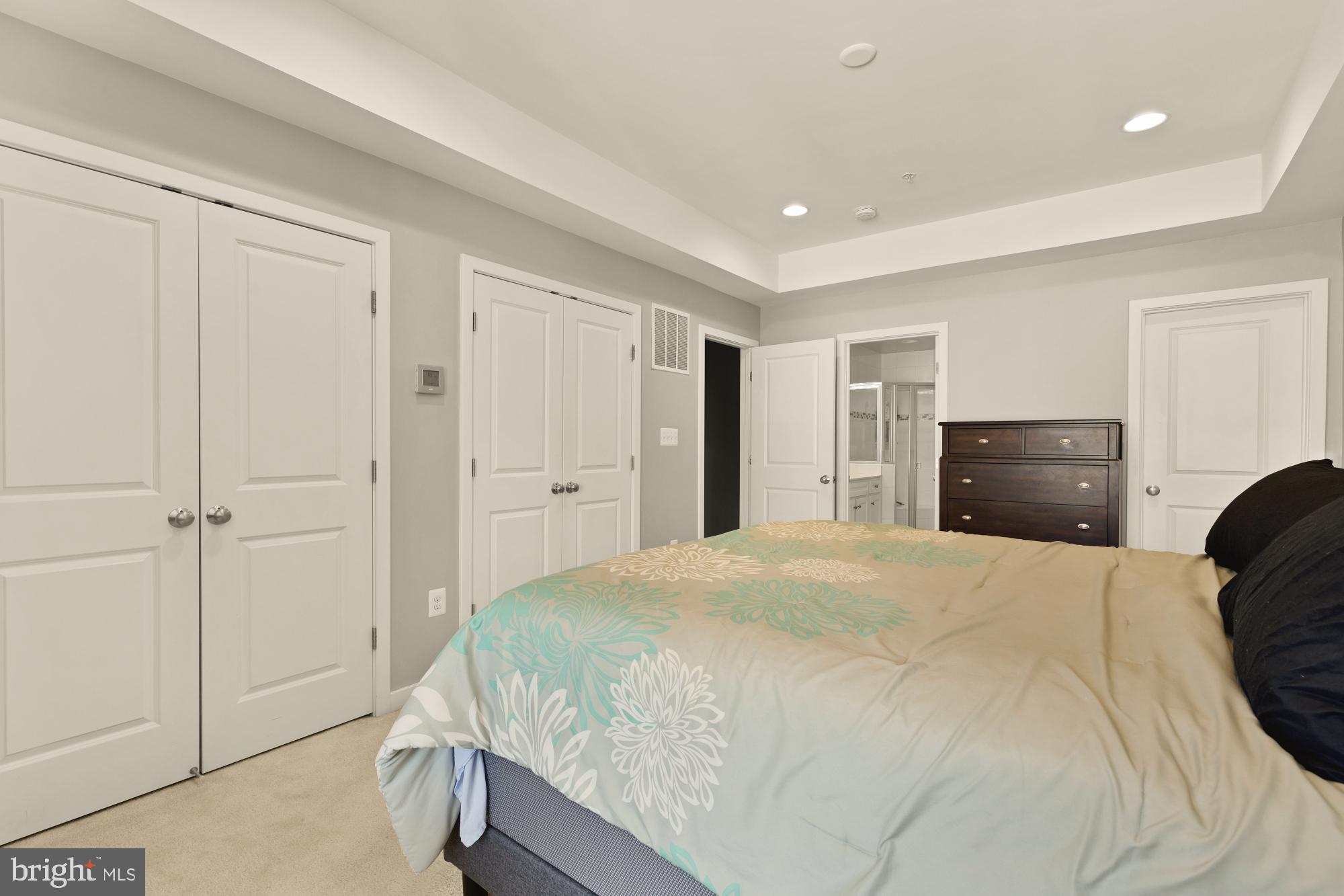 GLENMONT METROCENTRE - Residential