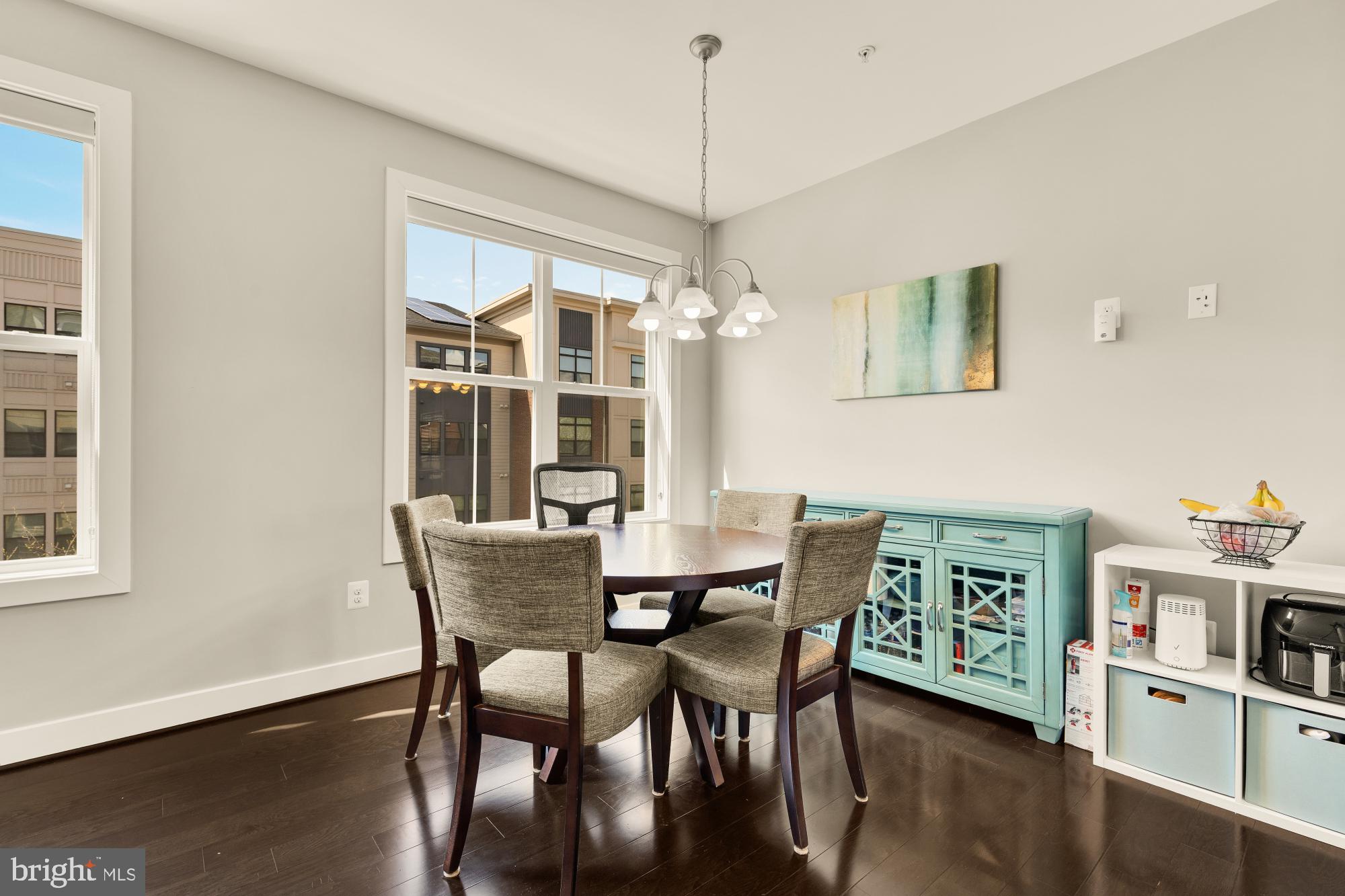 GLENMONT METROCENTRE - Residential