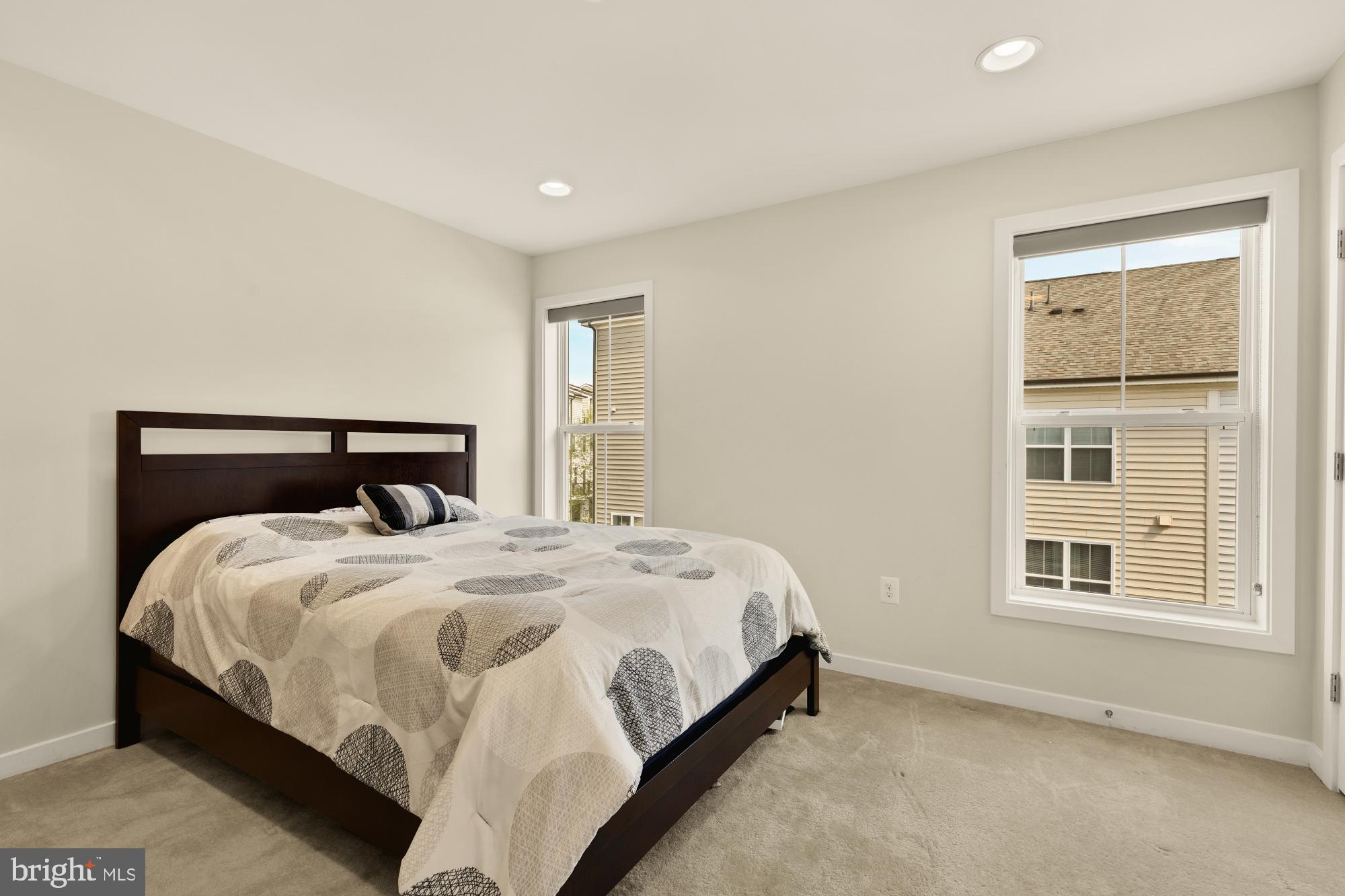 GLENMONT METROCENTRE - Residential