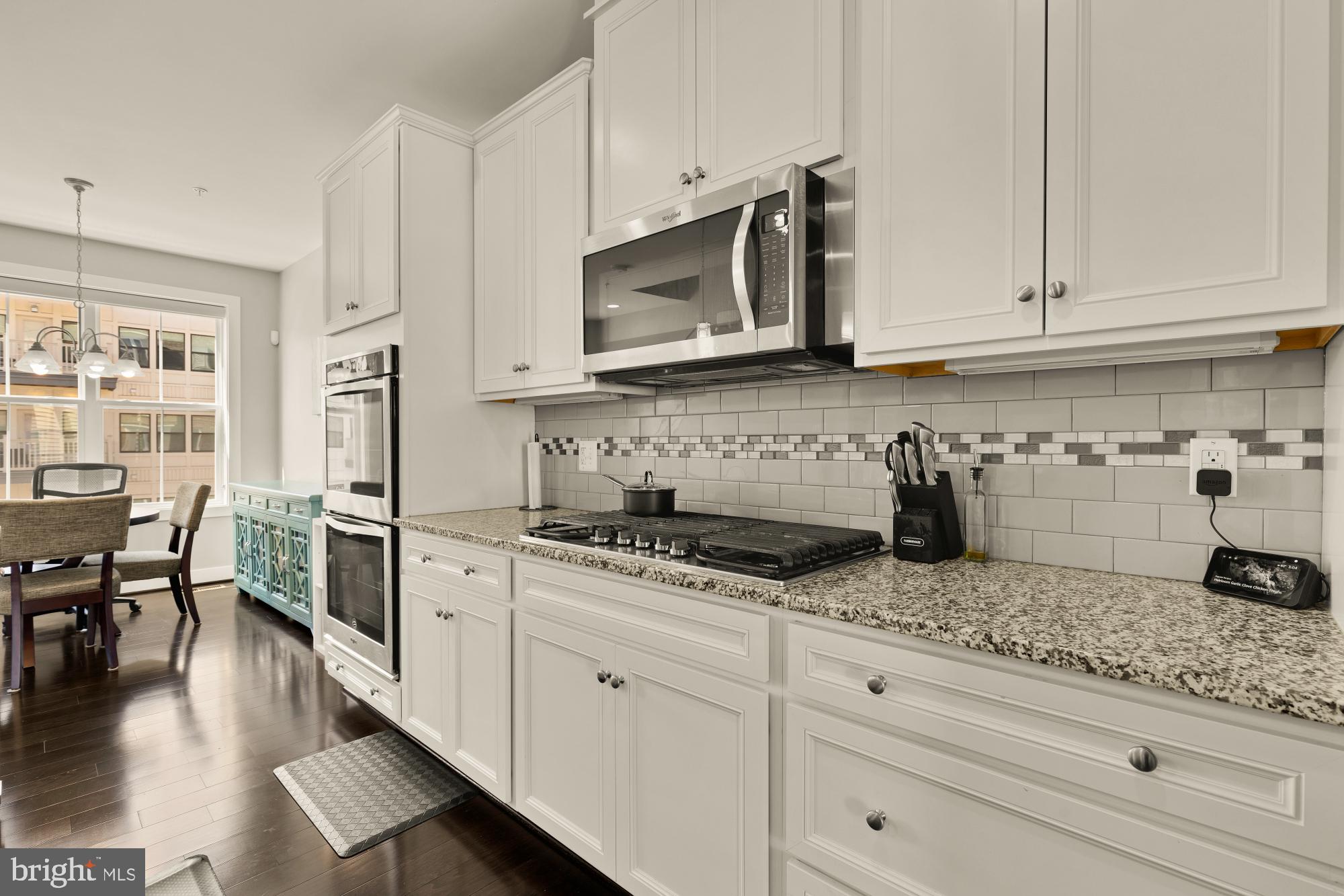 GLENMONT METROCENTRE - Residential