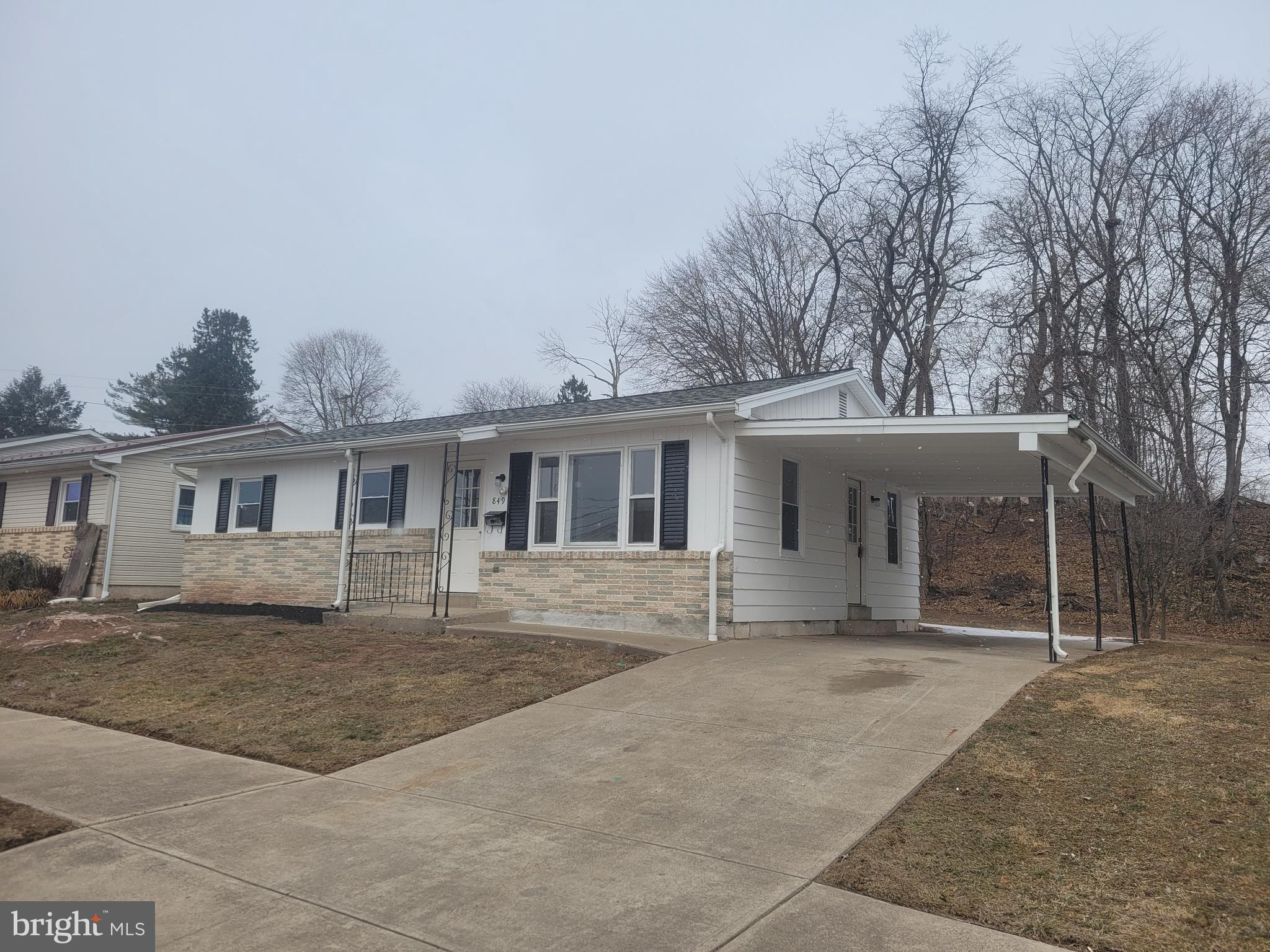 Very well maintained property, priced to sell!!