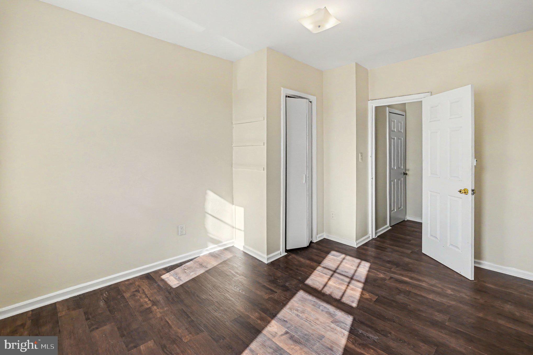 CAMDEN YARDS - Residential