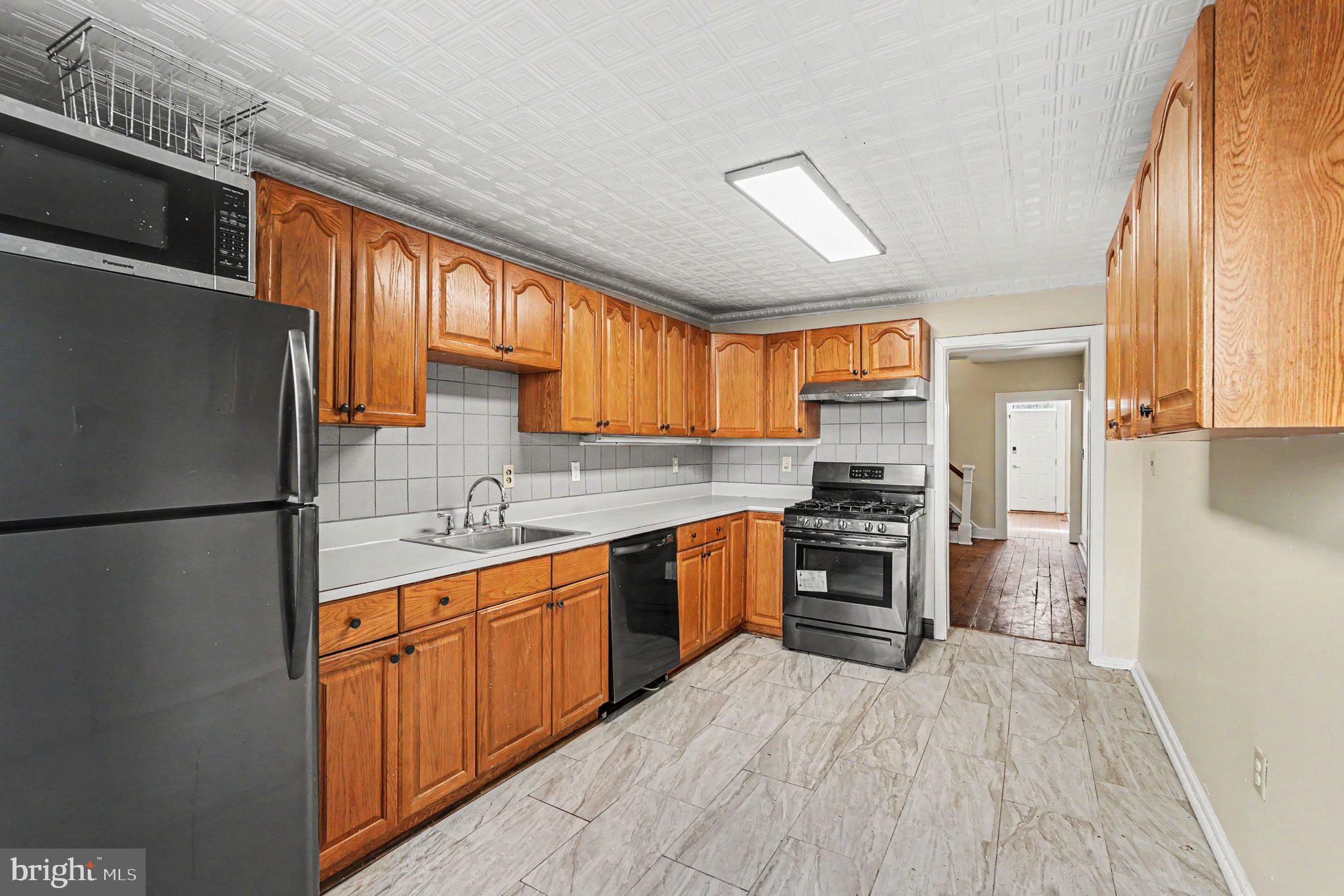 CAMDEN YARDS - Residential