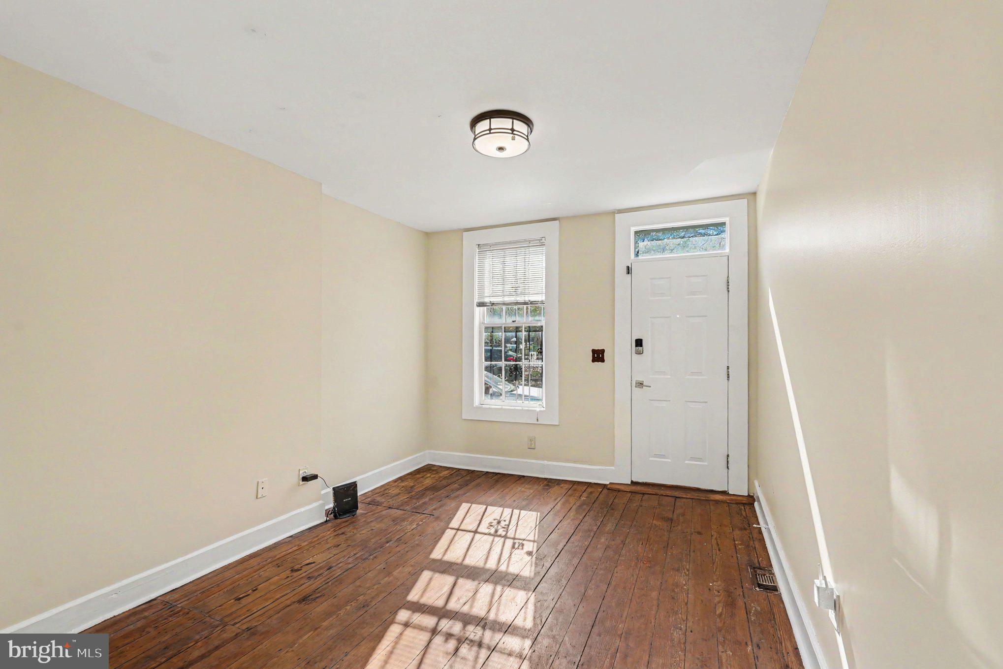 CAMDEN YARDS - Residential