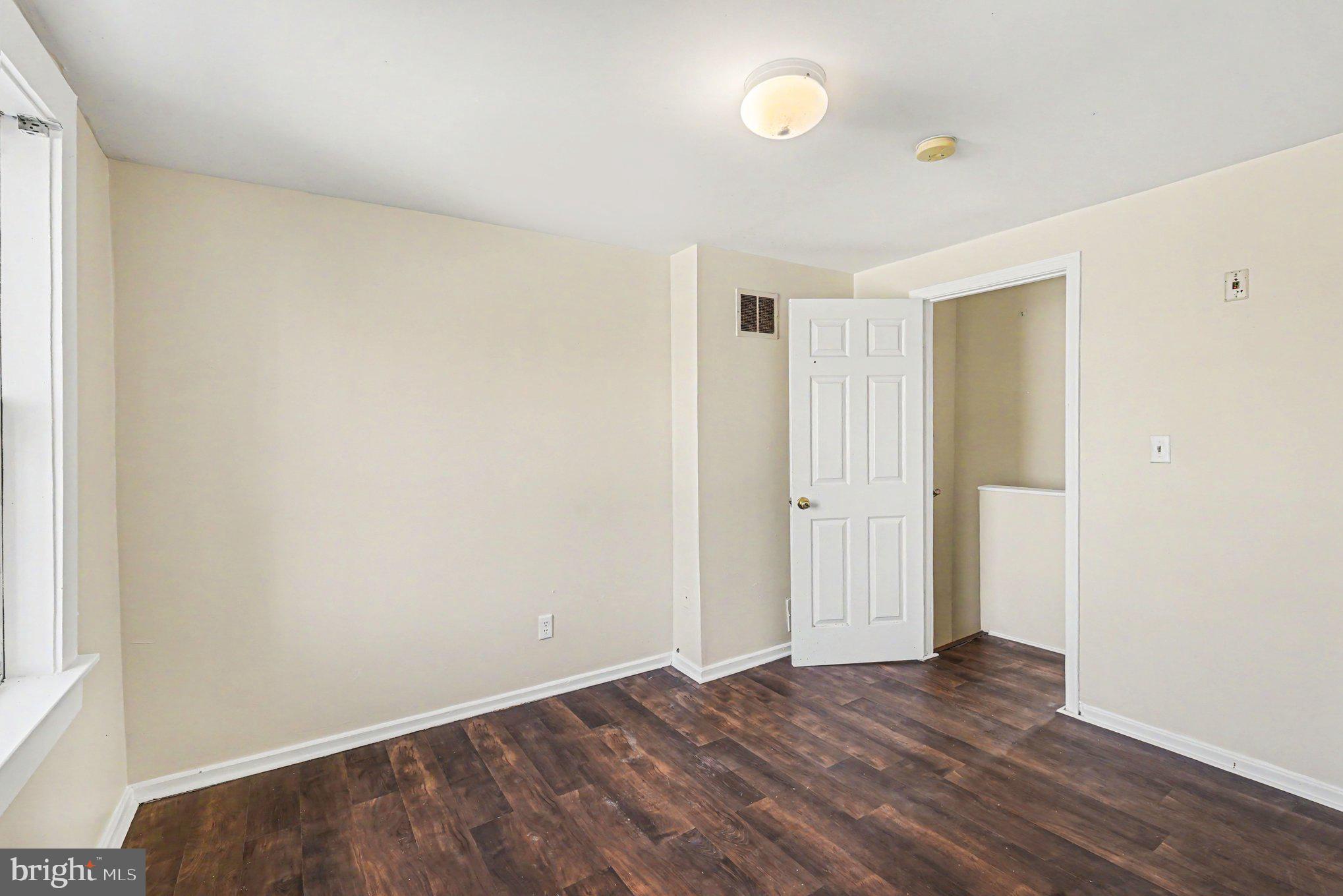 CAMDEN YARDS - Residential