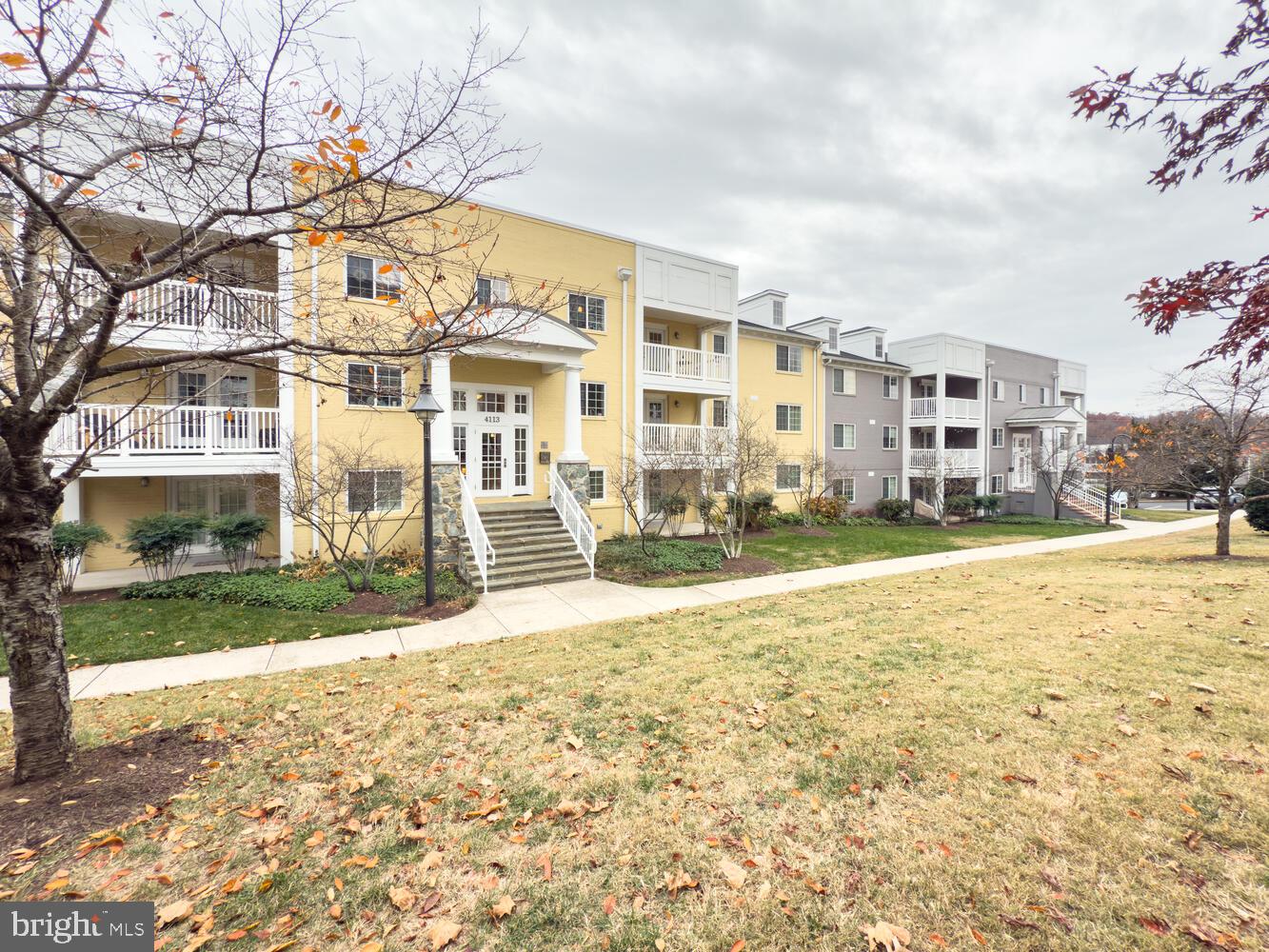 WEST VILLAGE OF SHIRLINGTON - Residential