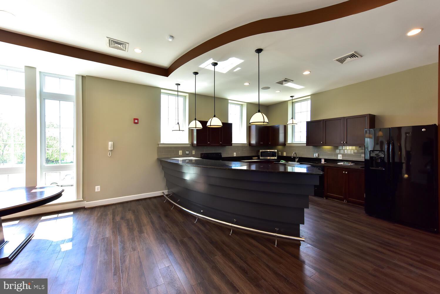 WEST VILLAGE OF SHIRLINGTON - Residential