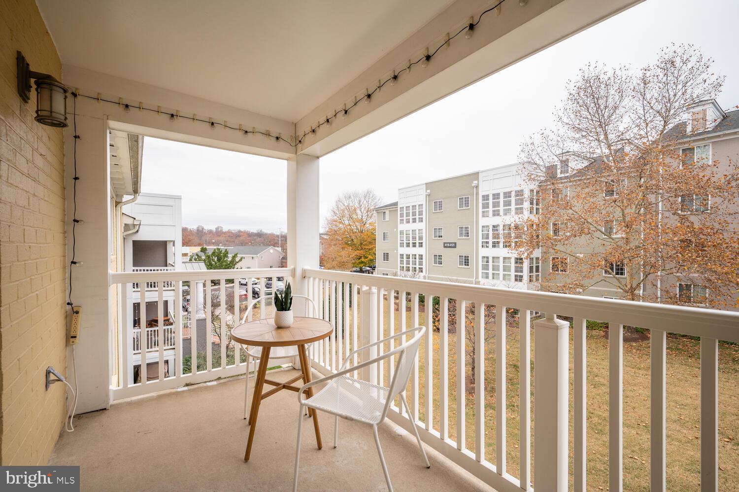 WEST VILLAGE OF SHIRLINGTON - Residential