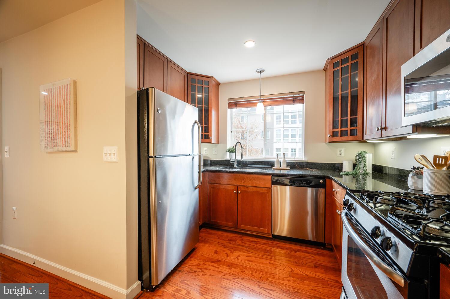 WEST VILLAGE OF SHIRLINGTON - Residential