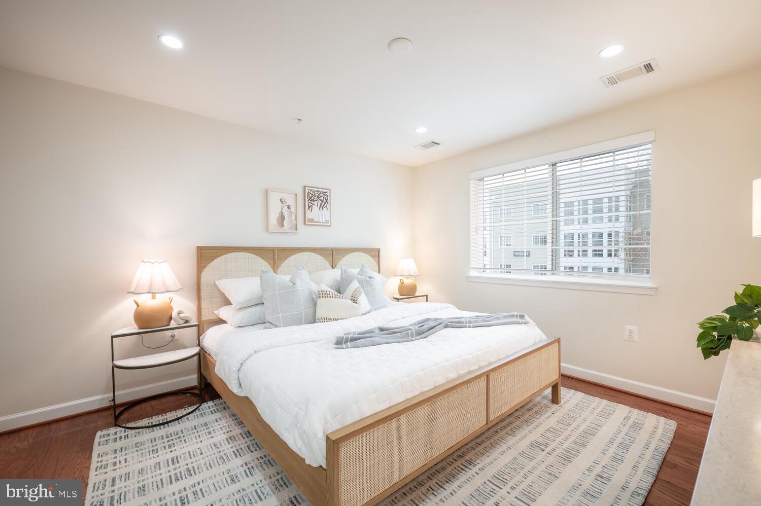 WEST VILLAGE OF SHIRLINGTON - Residential