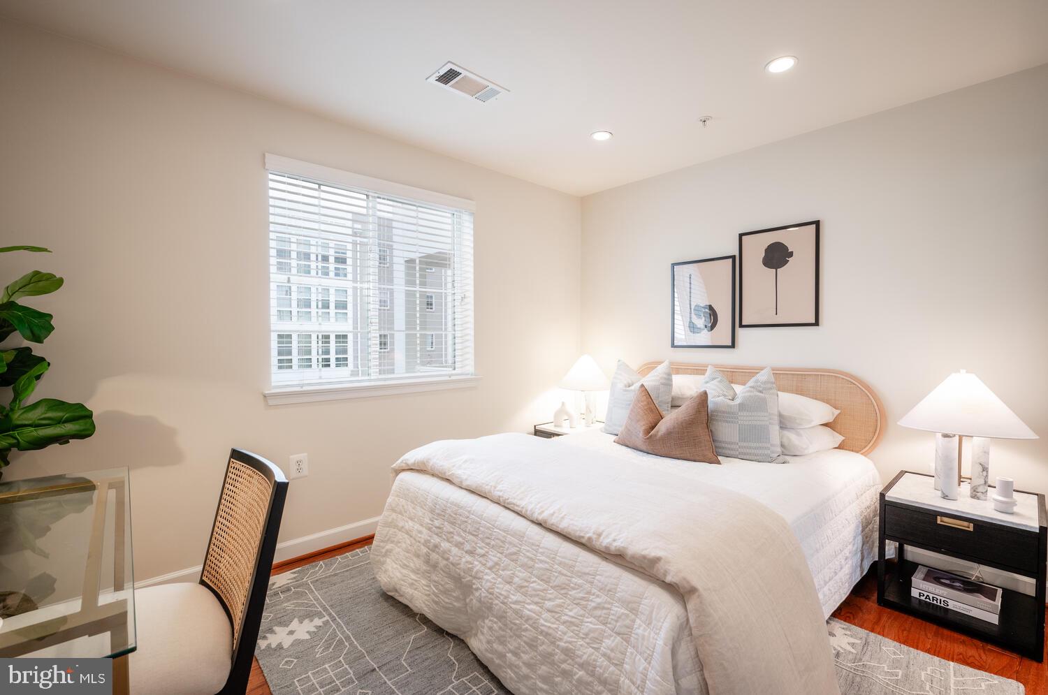 WEST VILLAGE OF SHIRLINGTON - Residential