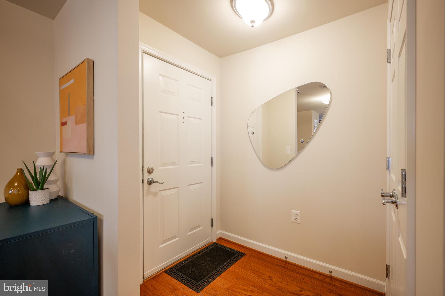 WEST VILLAGE OF SHIRLINGTON - Residential