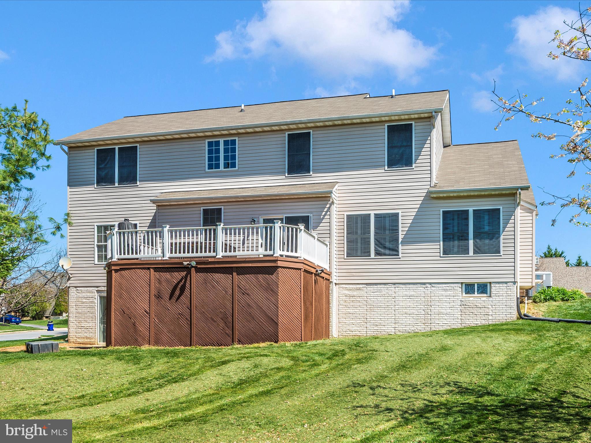 SUMMIT RIDGE - Residential