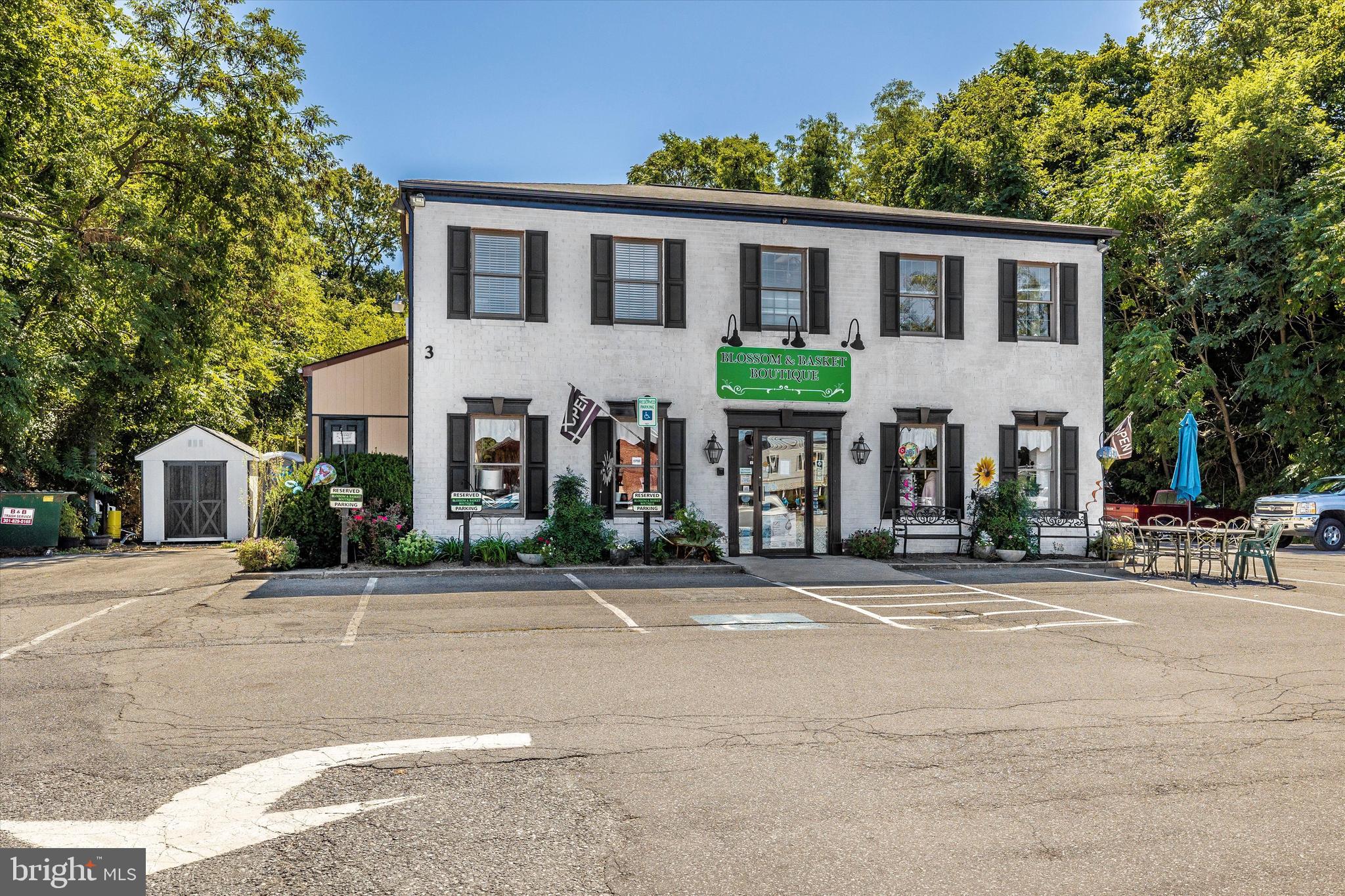 SUMMIT RIDGE - Residential