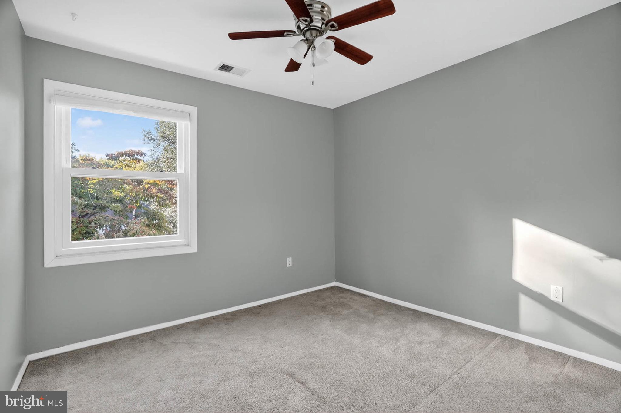 CROFTON MEADOWS - Residential Lease