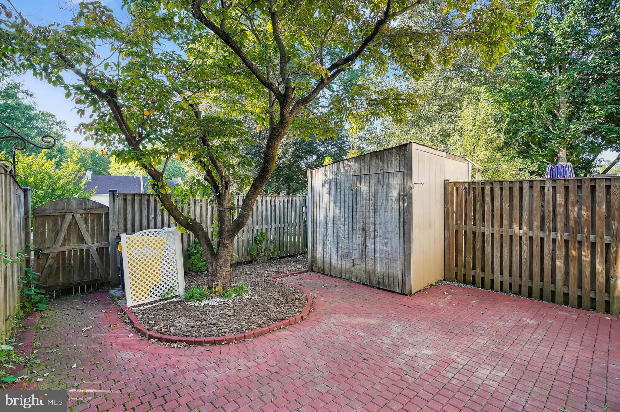 CROFTON MEADOWS - Residential Lease