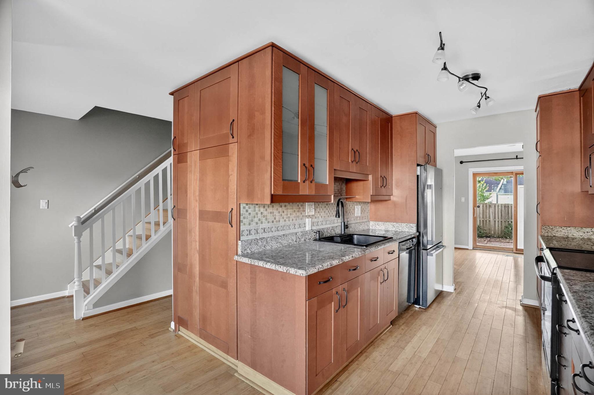 CROFTON MEADOWS - Residential Lease