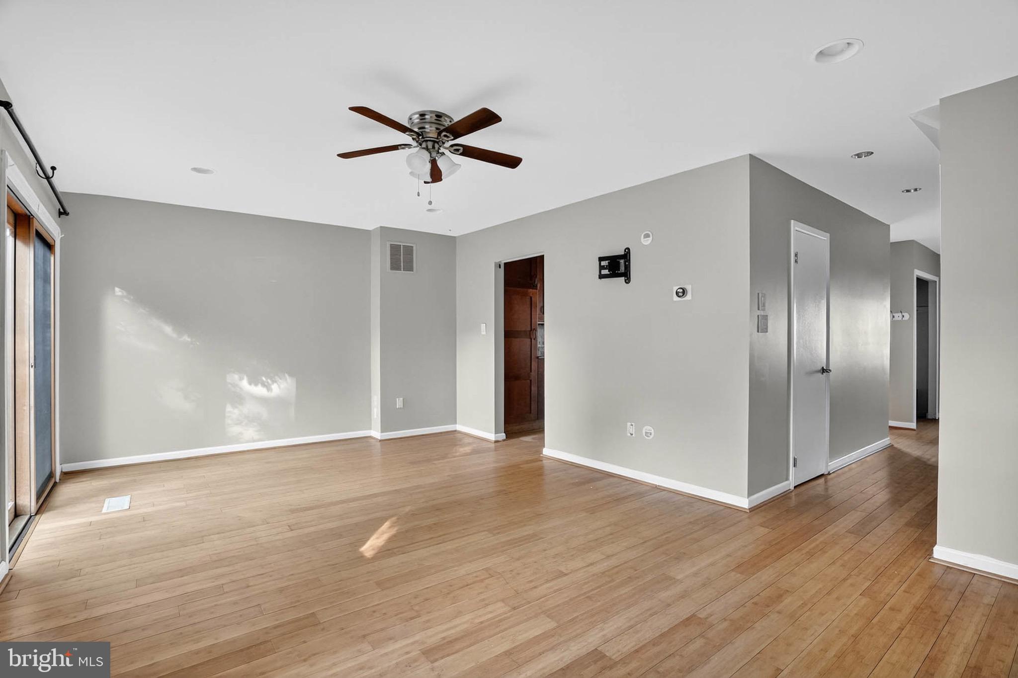 CROFTON MEADOWS - Residential Lease