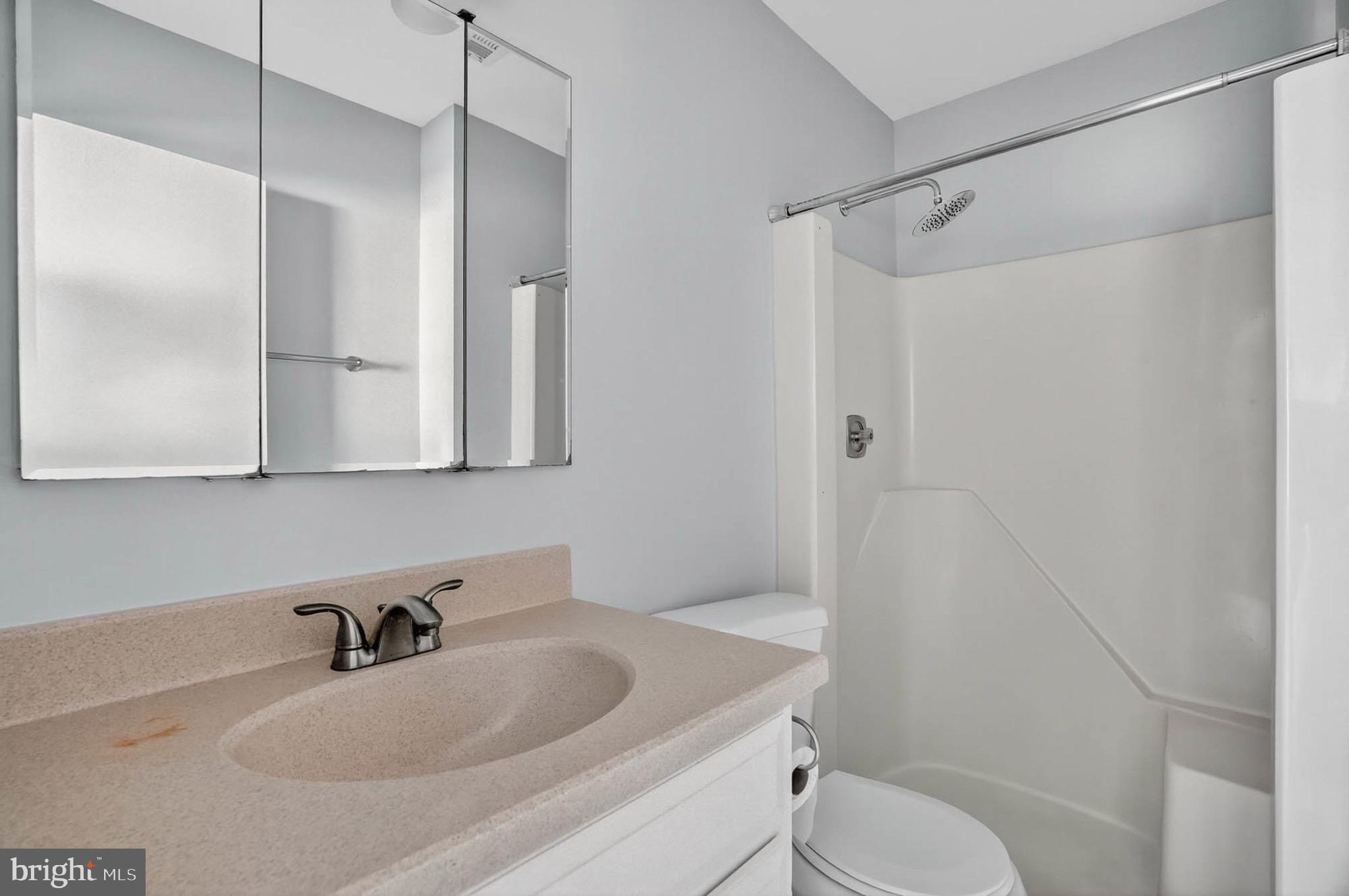 CROFTON MEADOWS - Residential Lease