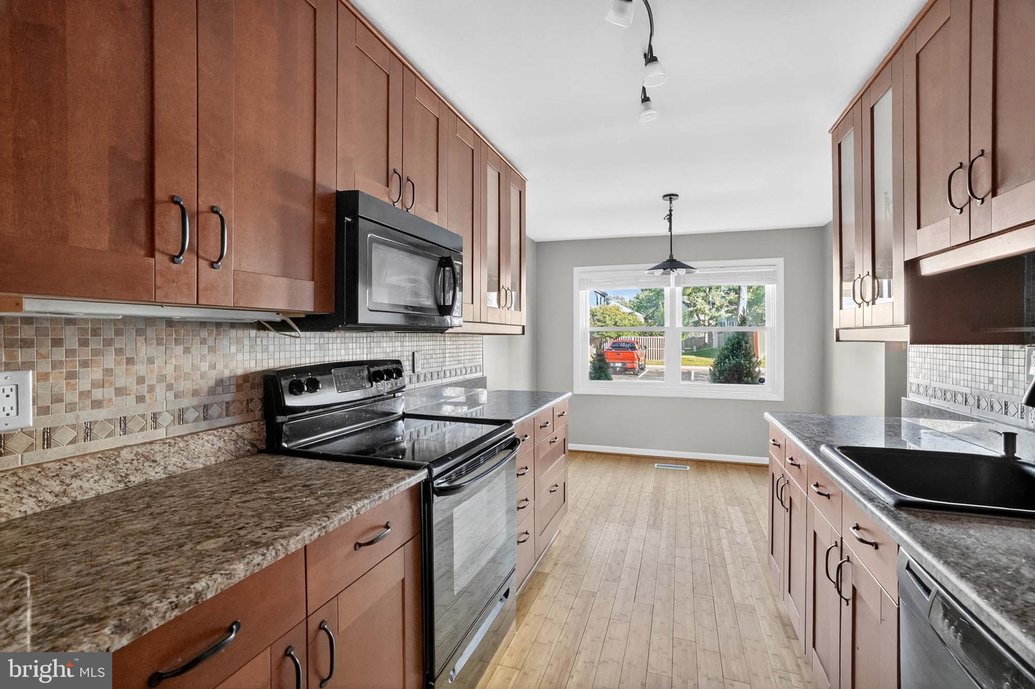 CROFTON MEADOWS - Residential Lease