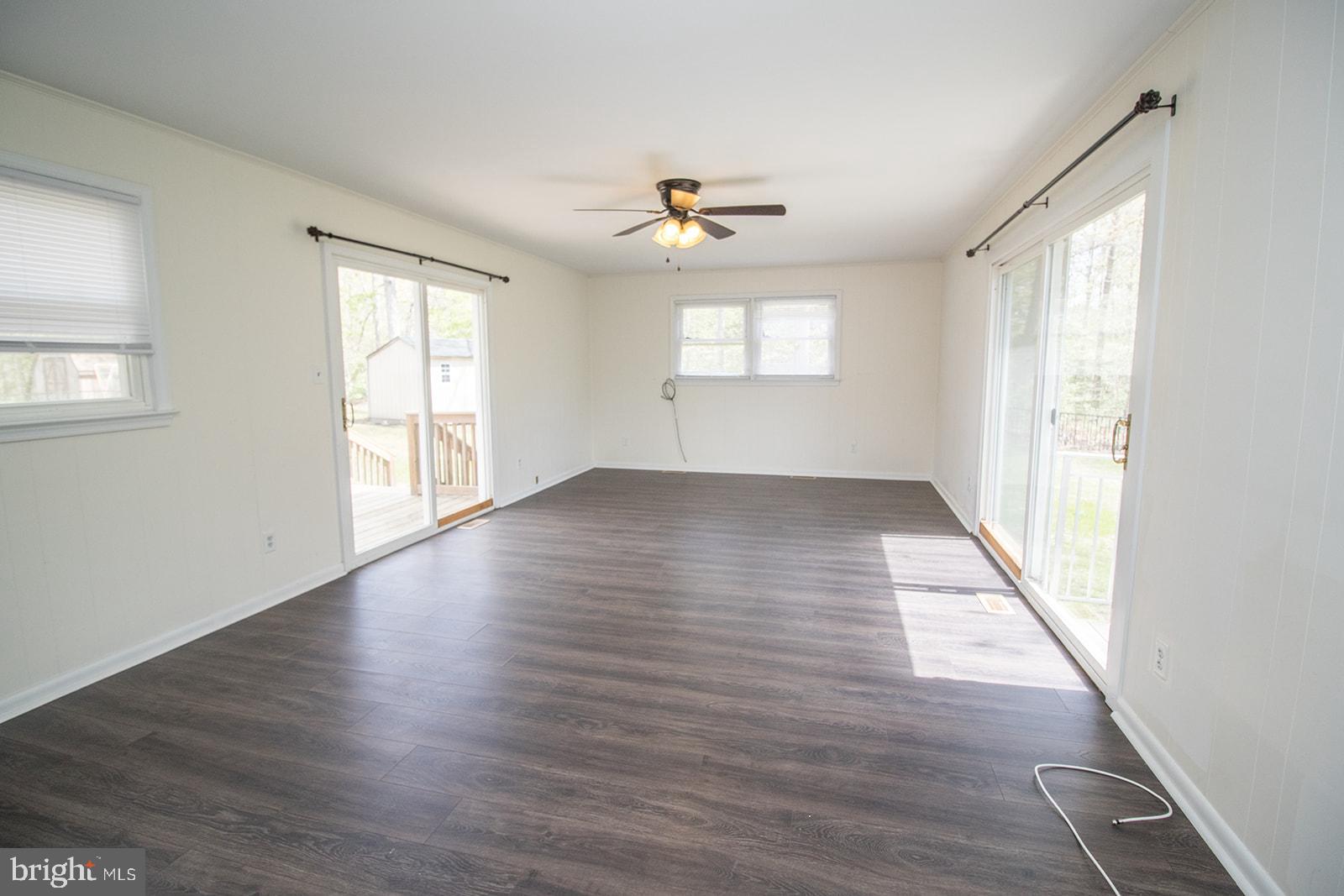 BAREFOOT ACRES - Residential