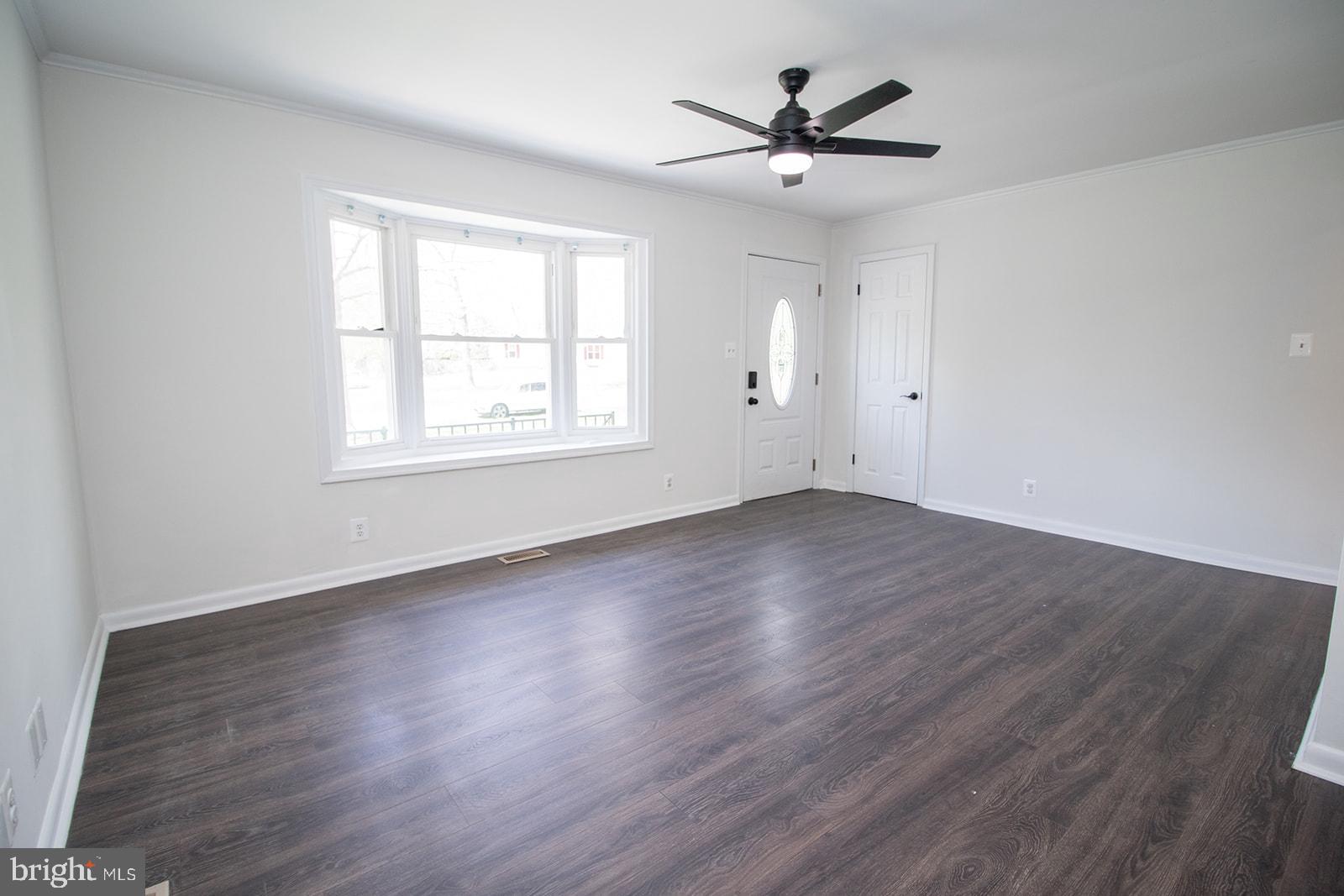 BAREFOOT ACRES - Residential