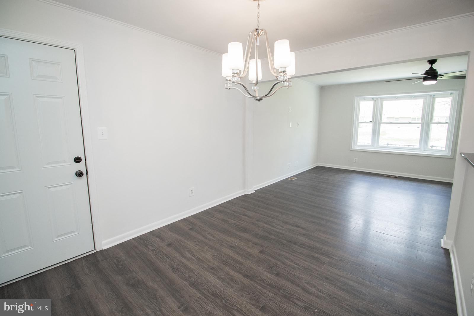 BAREFOOT ACRES - Residential