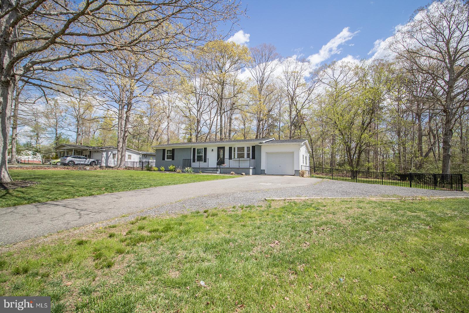 BAREFOOT ACRES - Residential