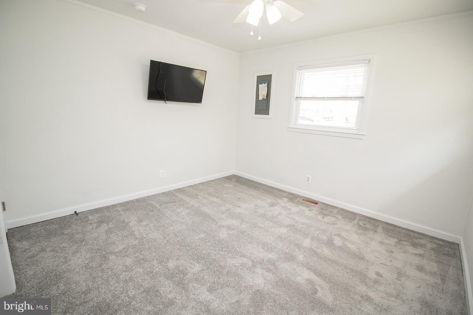 BAREFOOT ACRES - Residential