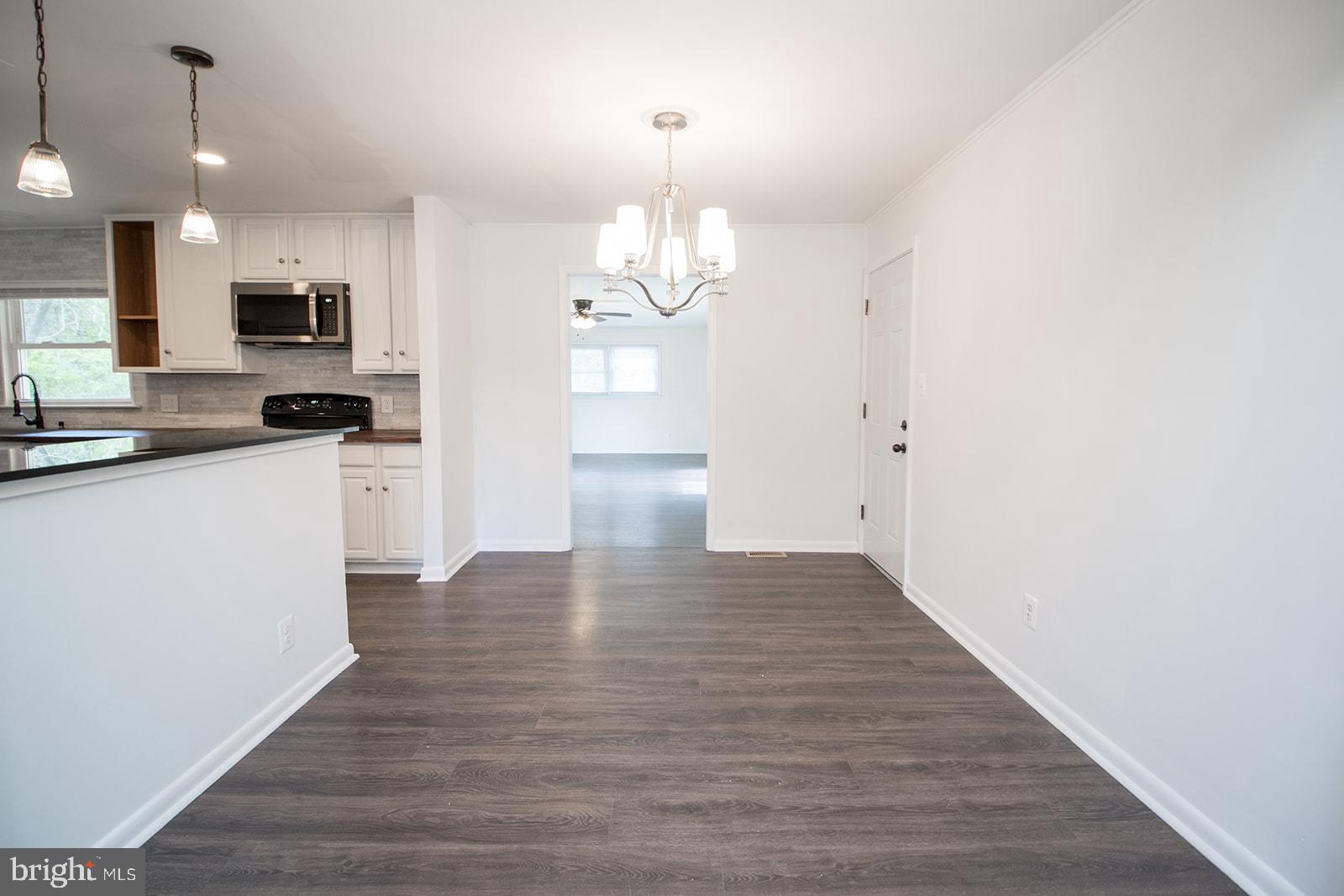 BAREFOOT ACRES - Residential