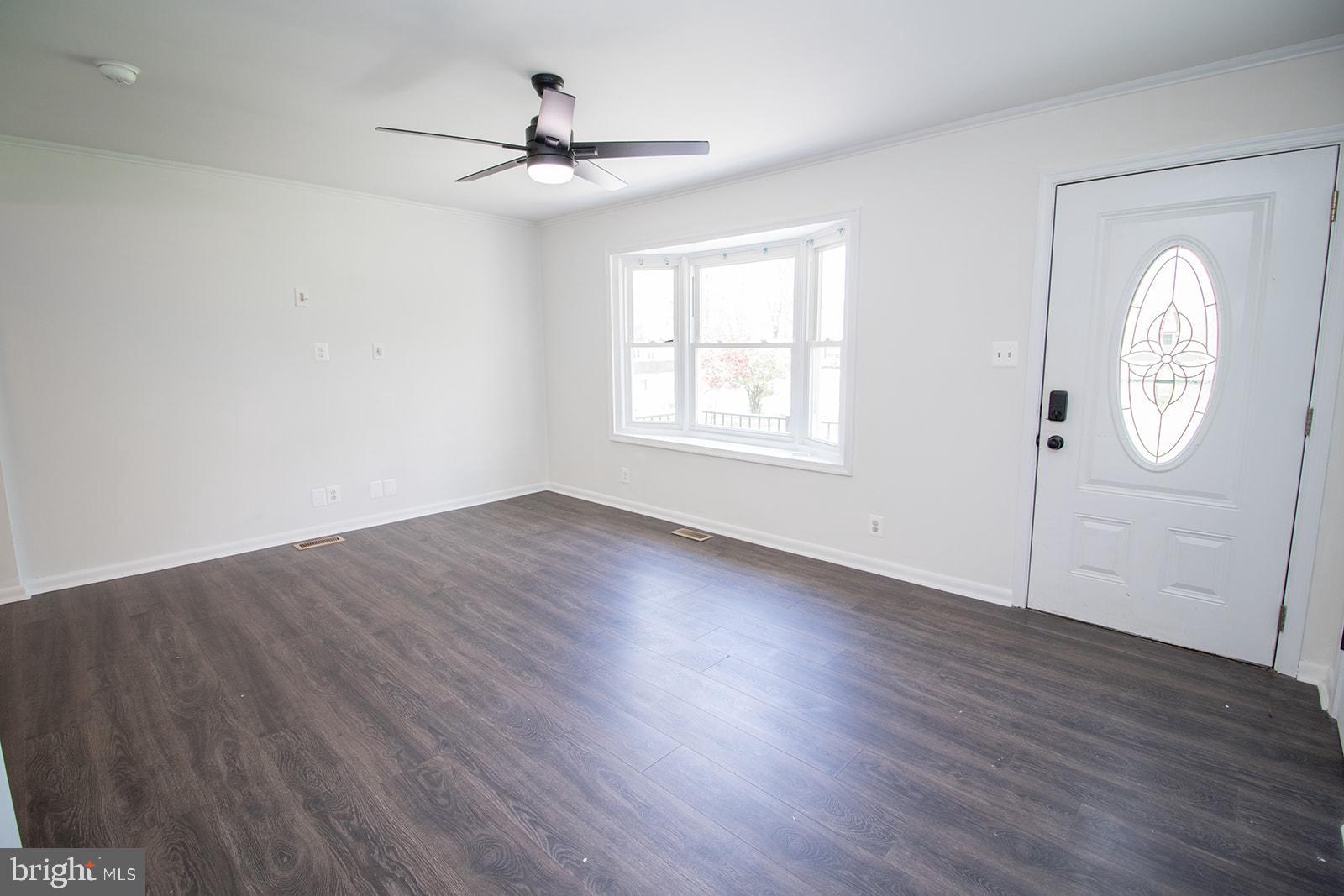 BAREFOOT ACRES - Residential