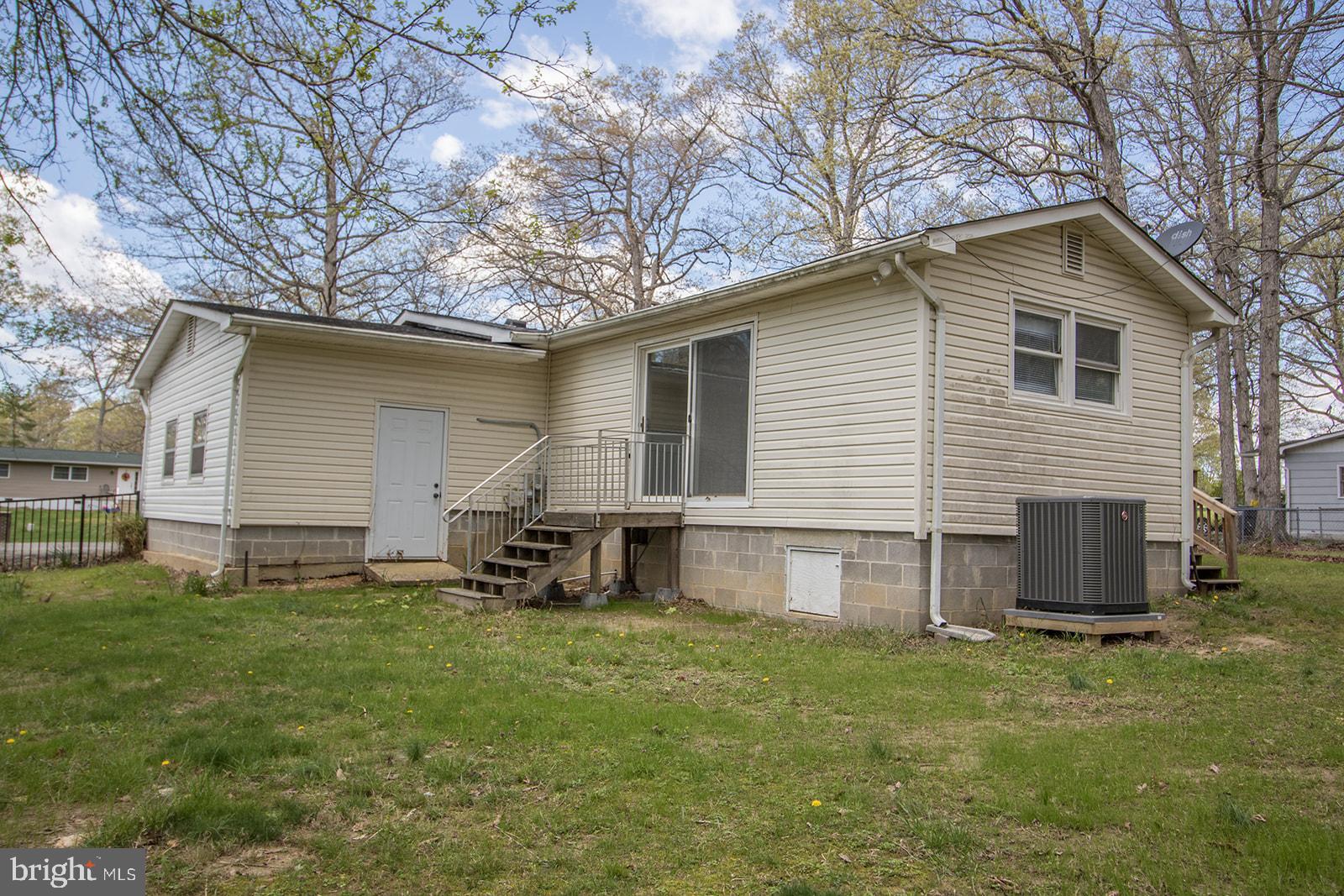 BAREFOOT ACRES - Residential