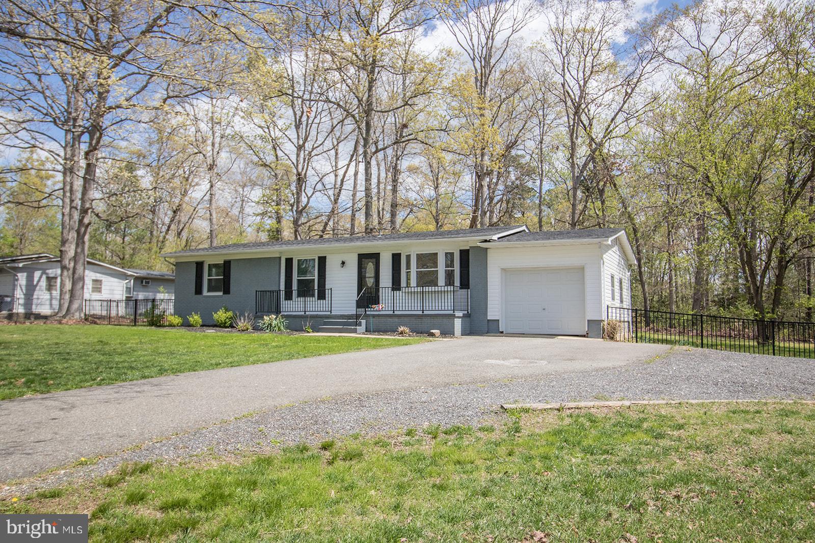 BAREFOOT ACRES - Residential