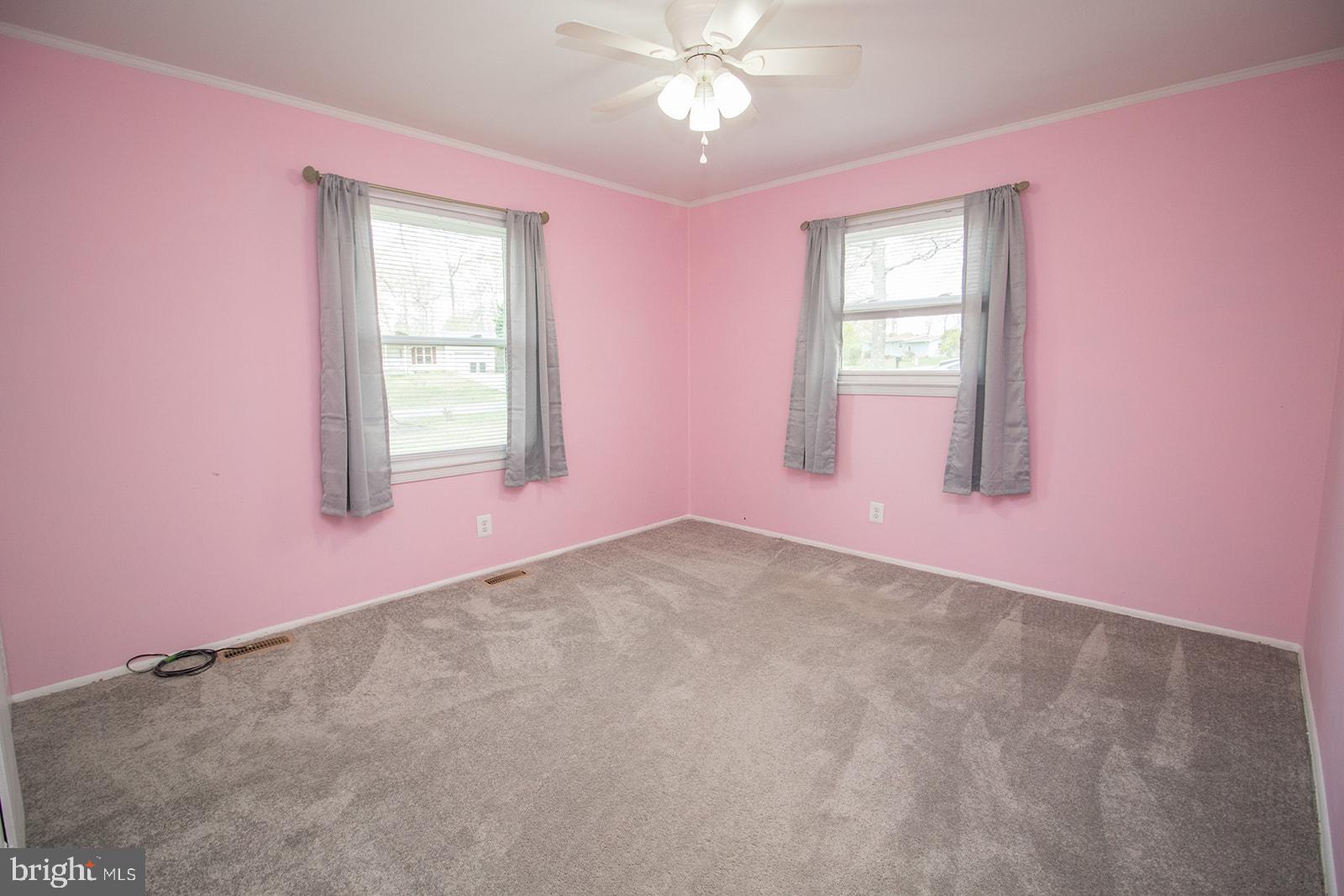 BAREFOOT ACRES - Residential