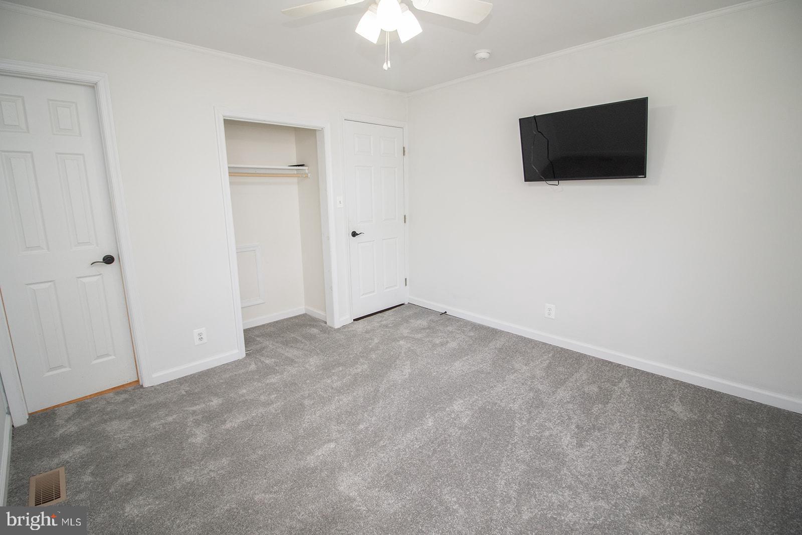 BAREFOOT ACRES - Residential