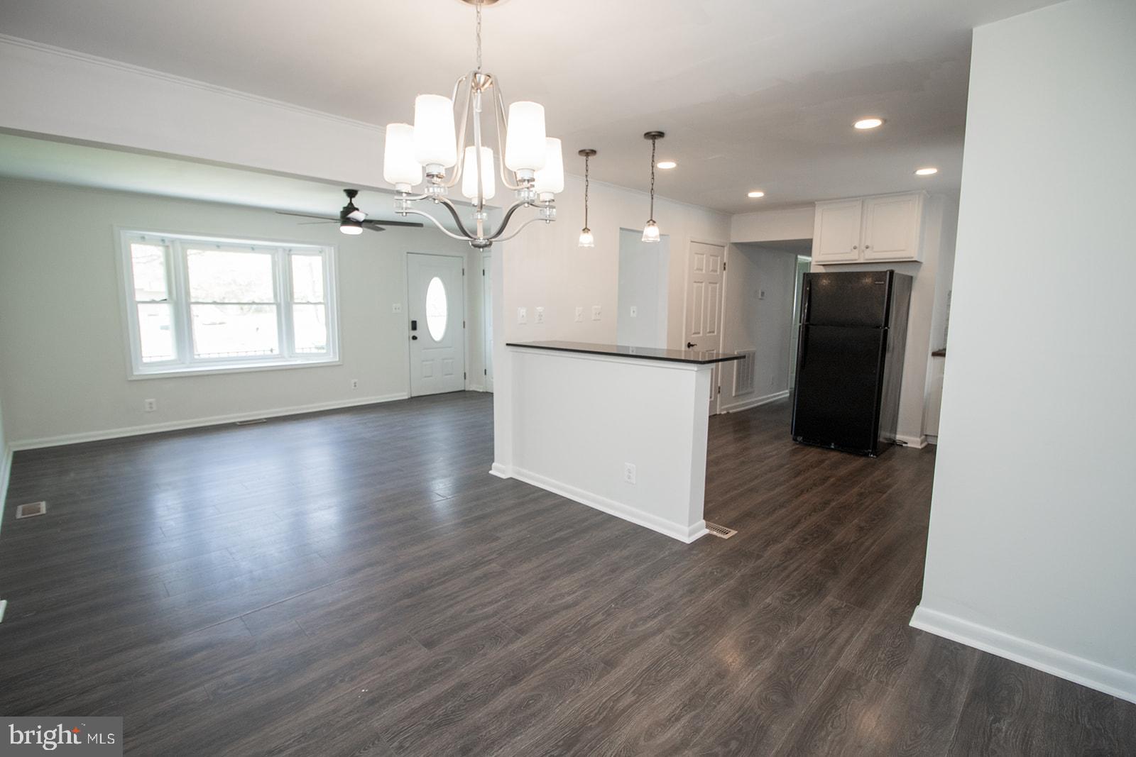 BAREFOOT ACRES - Residential