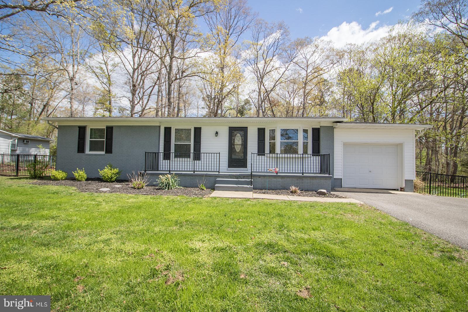 BAREFOOT ACRES - Residential