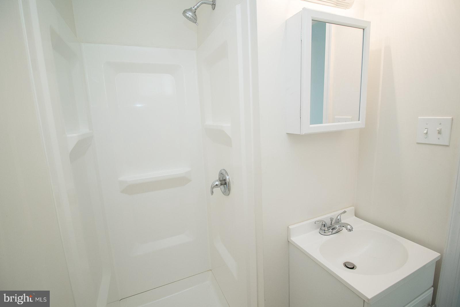 BAREFOOT ACRES - Residential