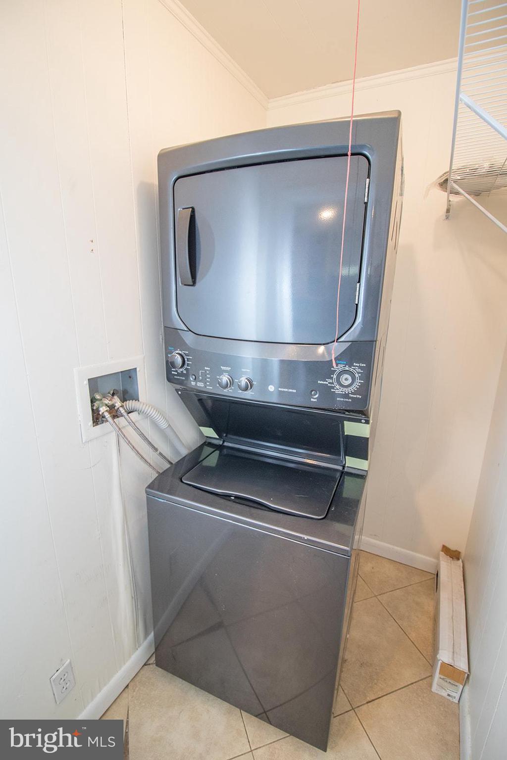 BAREFOOT ACRES - Residential