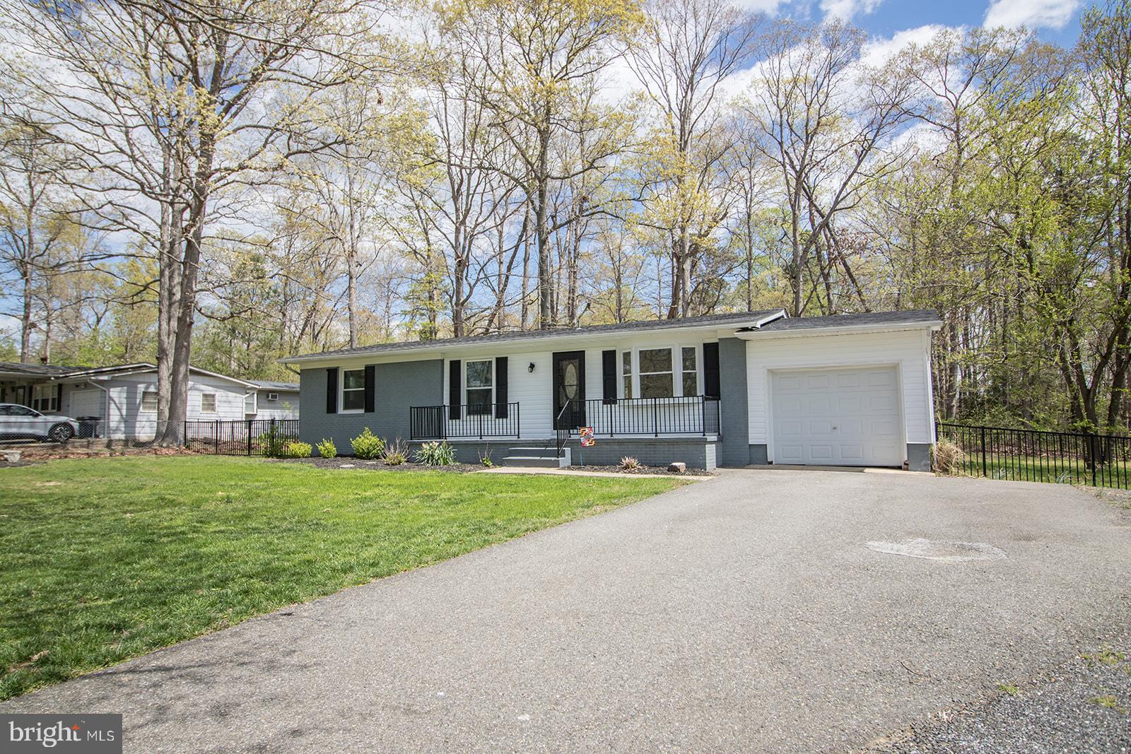 BAREFOOT ACRES - Residential