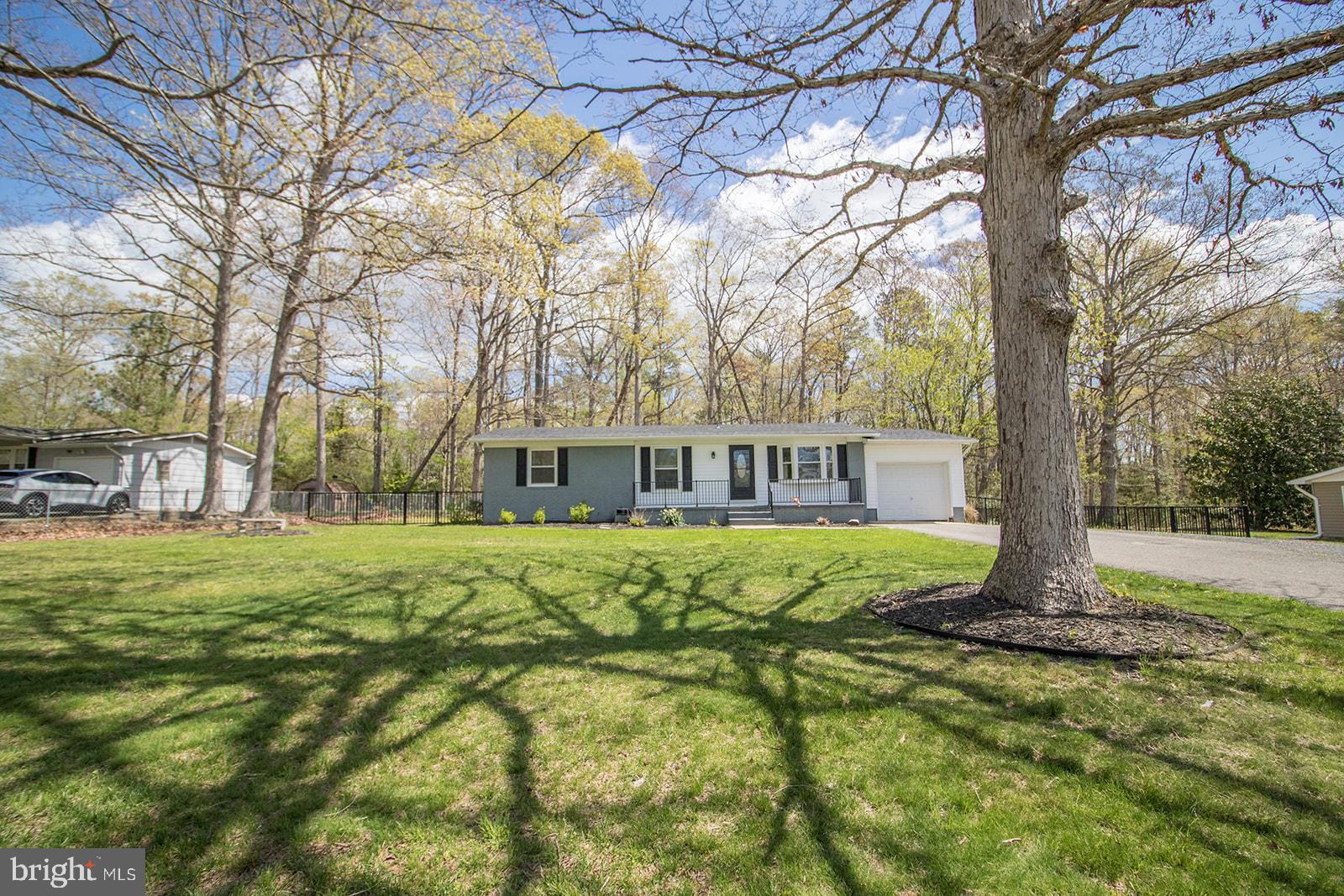 BAREFOOT ACRES - Residential