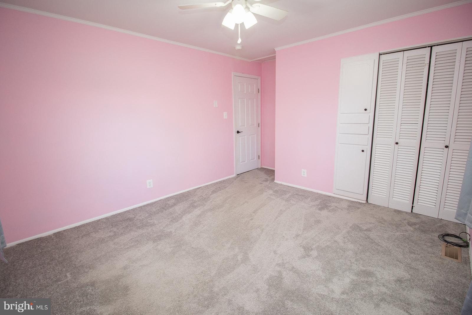 BAREFOOT ACRES - Residential