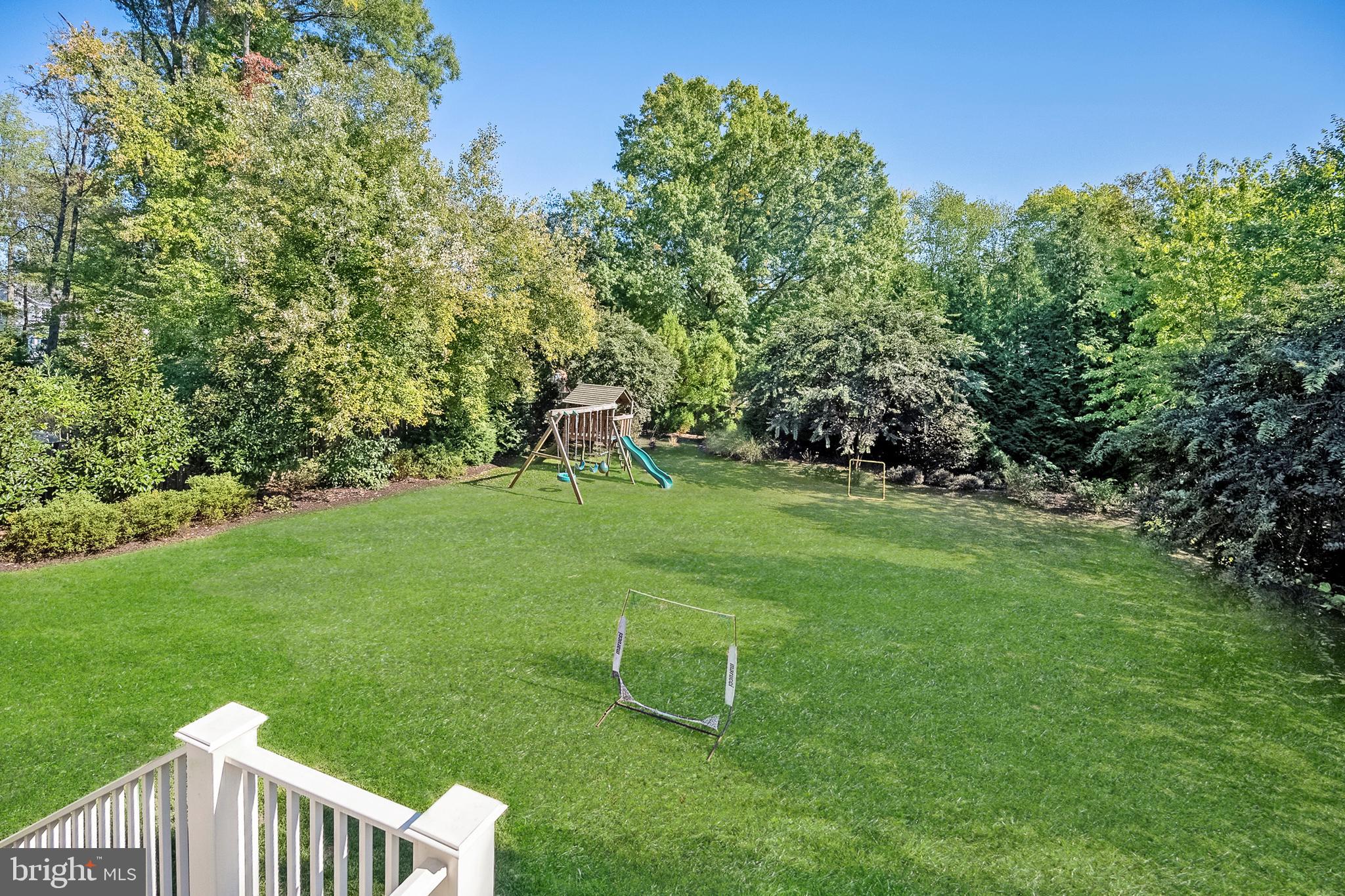 MURMURING PINES - Residential