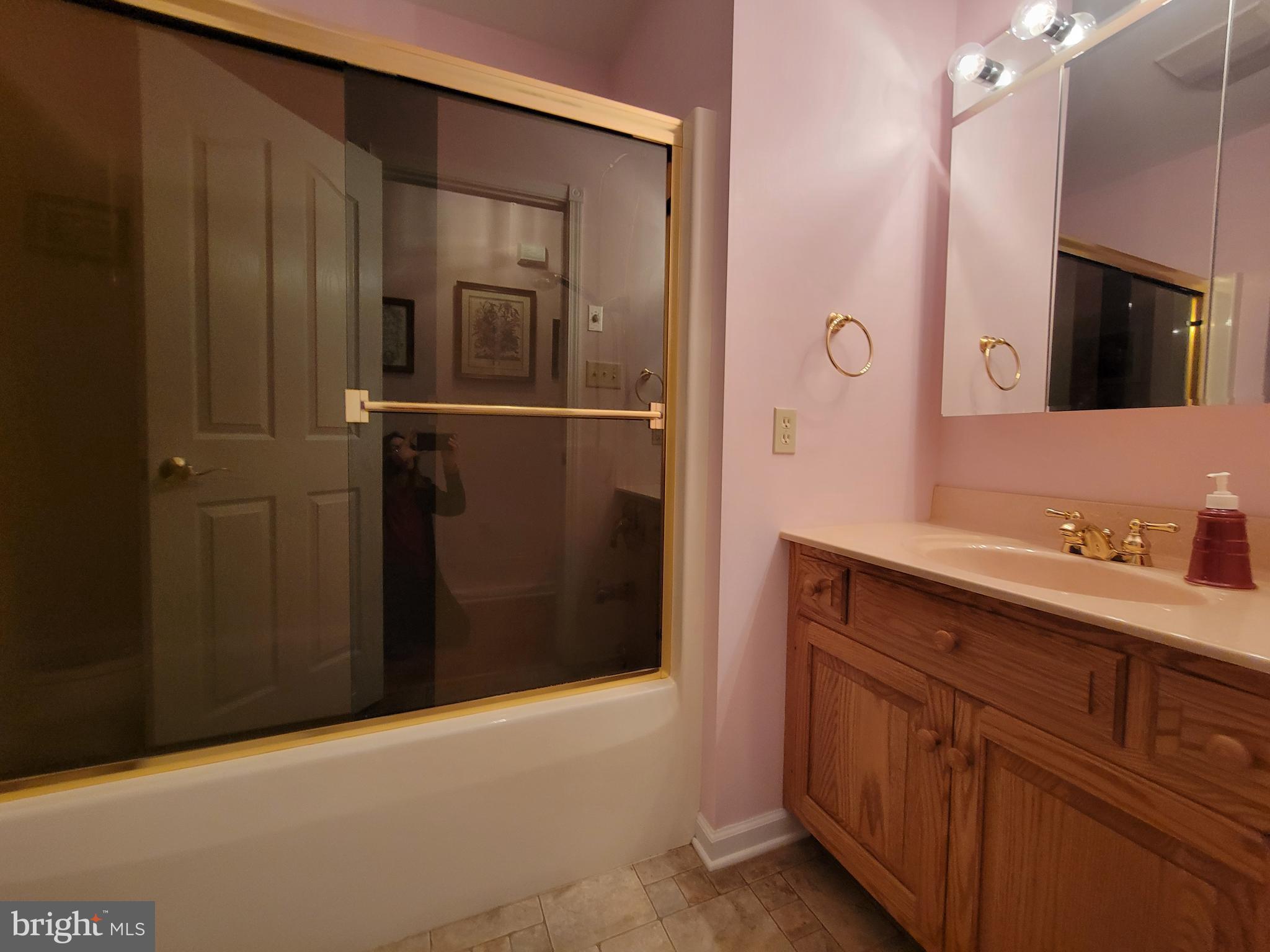 SOUTH POINTE - Residential