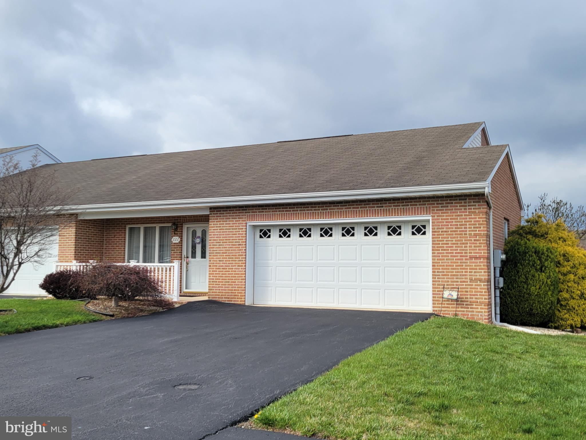 SOUTH POINTE - Residential