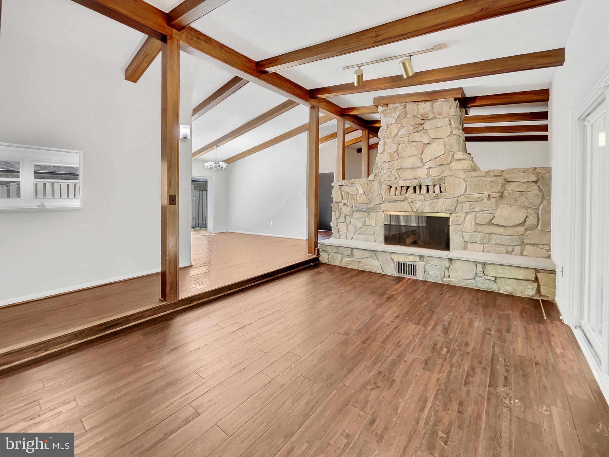 LAKE RIDGE - Residential