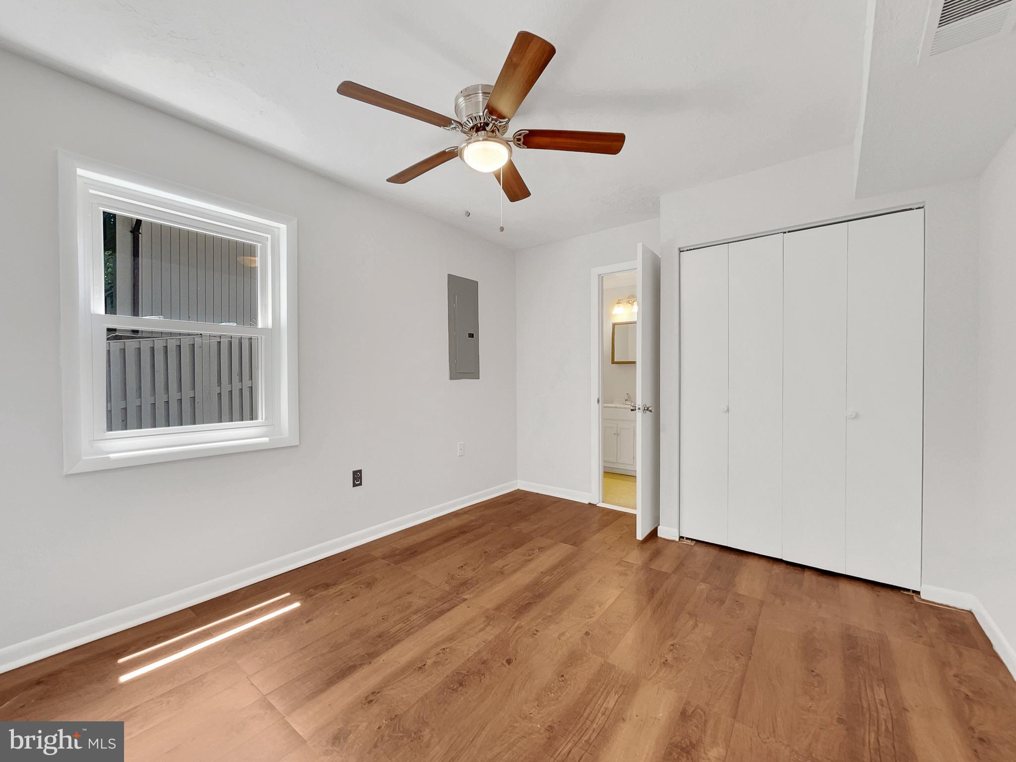 LAKE RIDGE - Residential