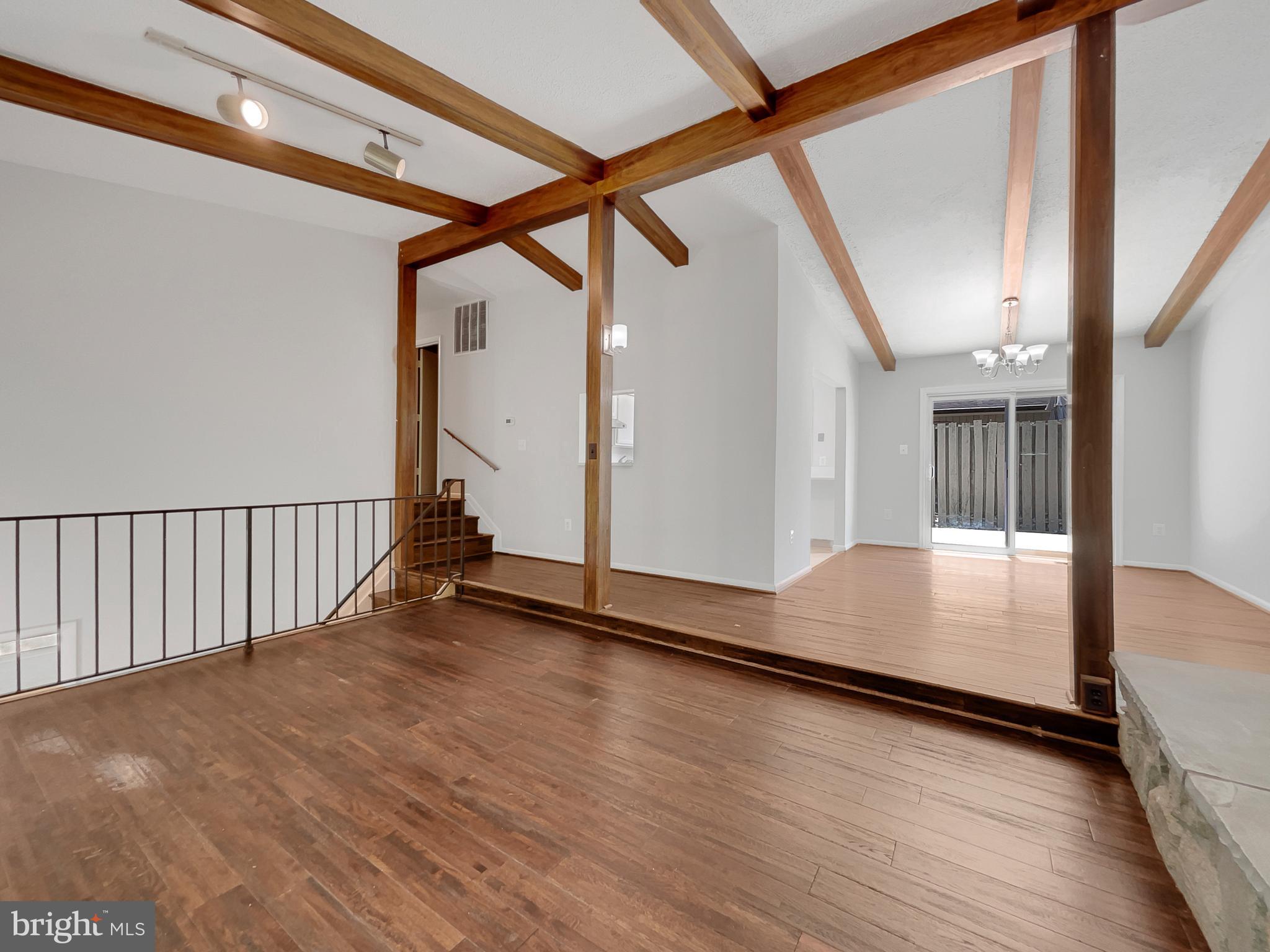 LAKE RIDGE - Residential