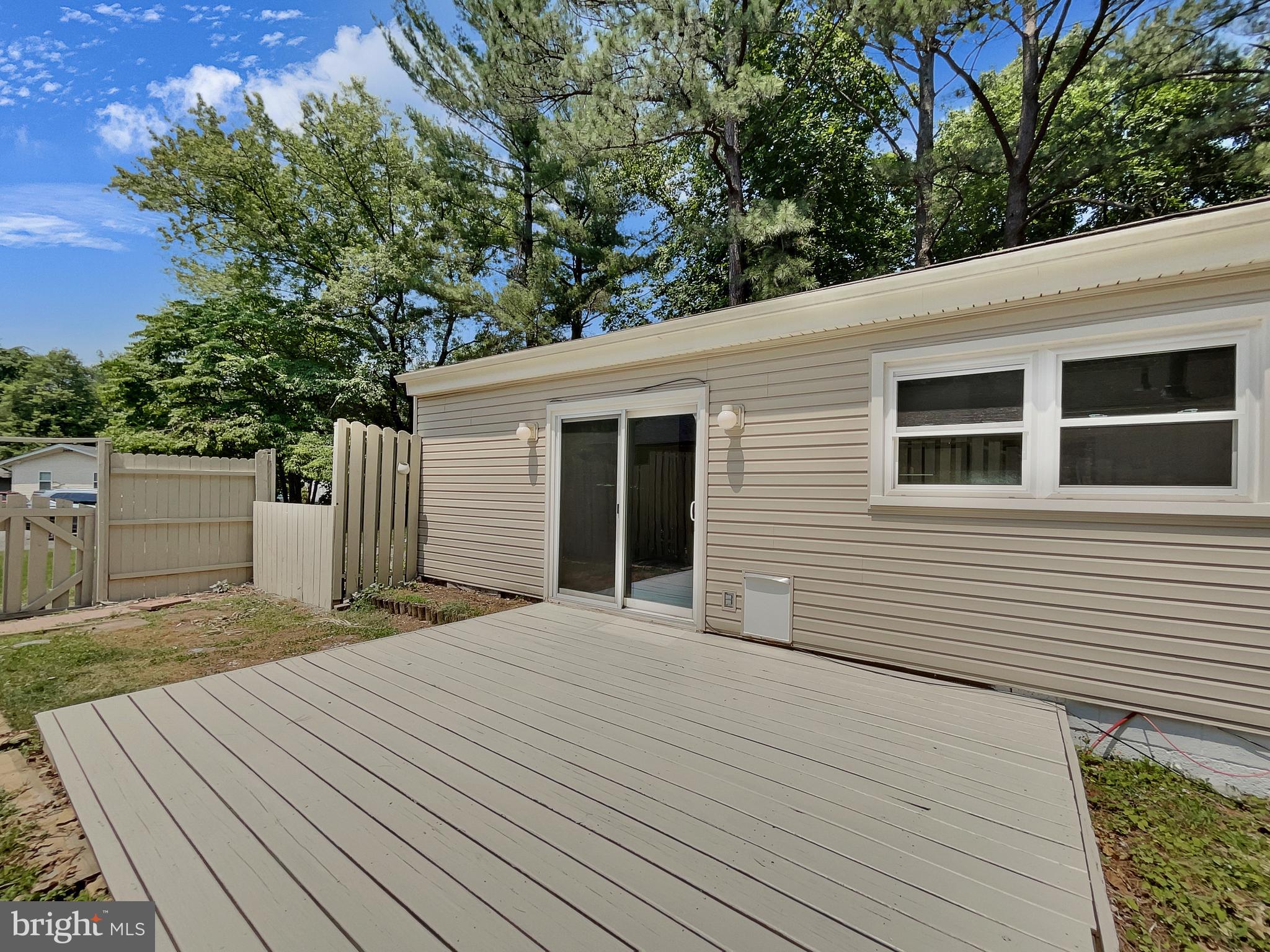 LAKE RIDGE - Residential