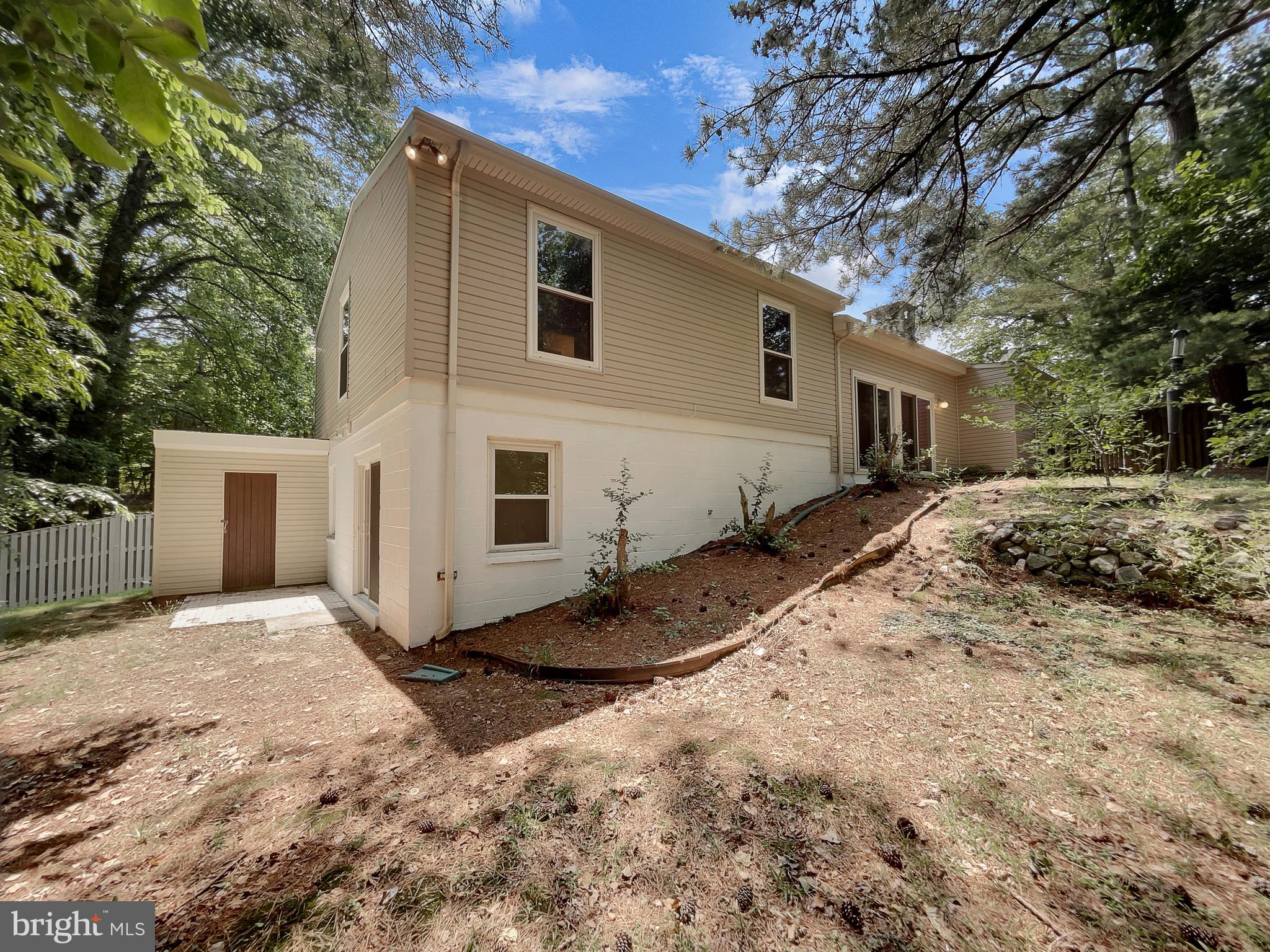 LAKE RIDGE - Residential